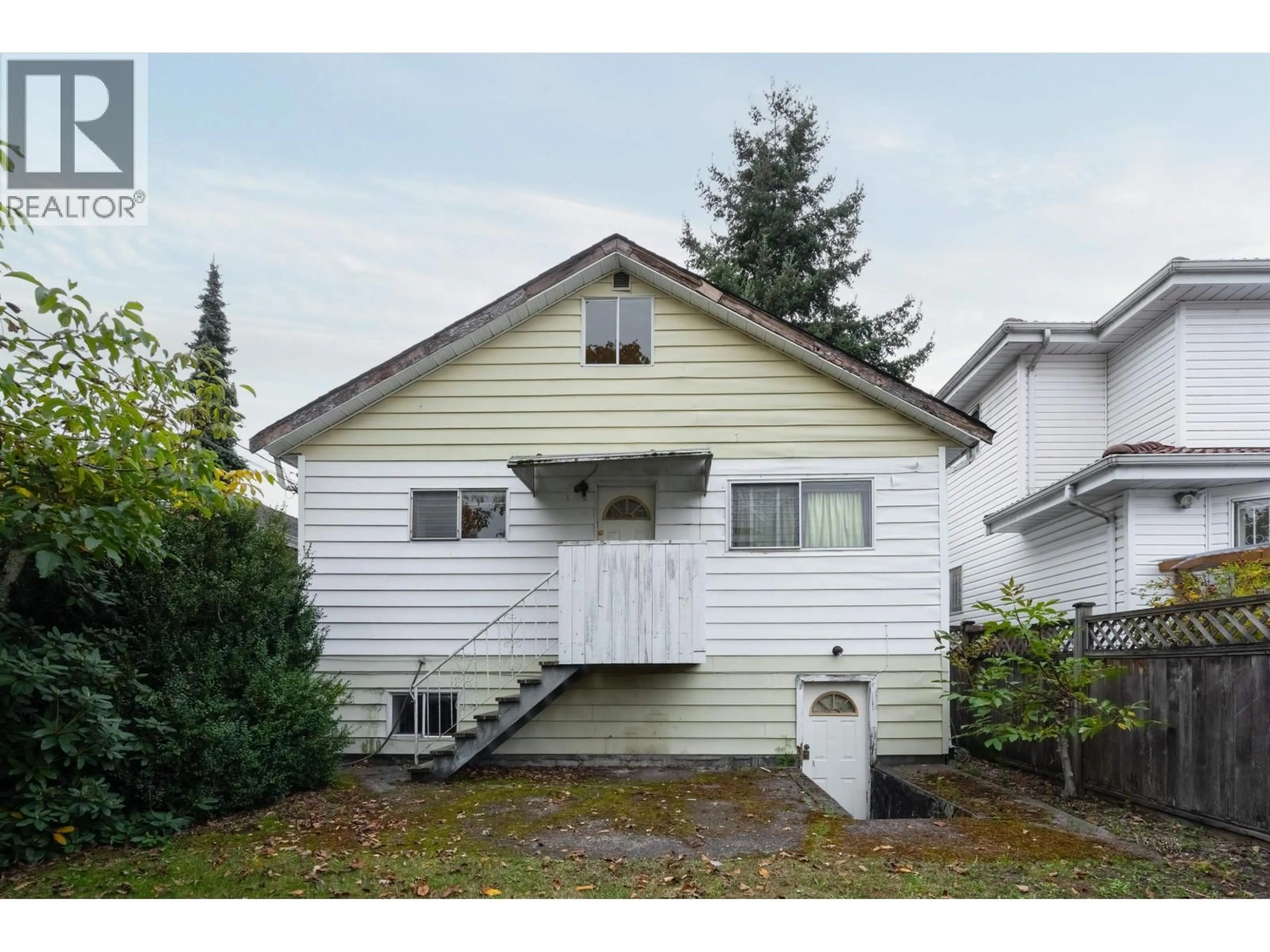 Home with vinyl exterior material, street for 5482 ROSS STREET, Vancouver British Columbia V5W3K9