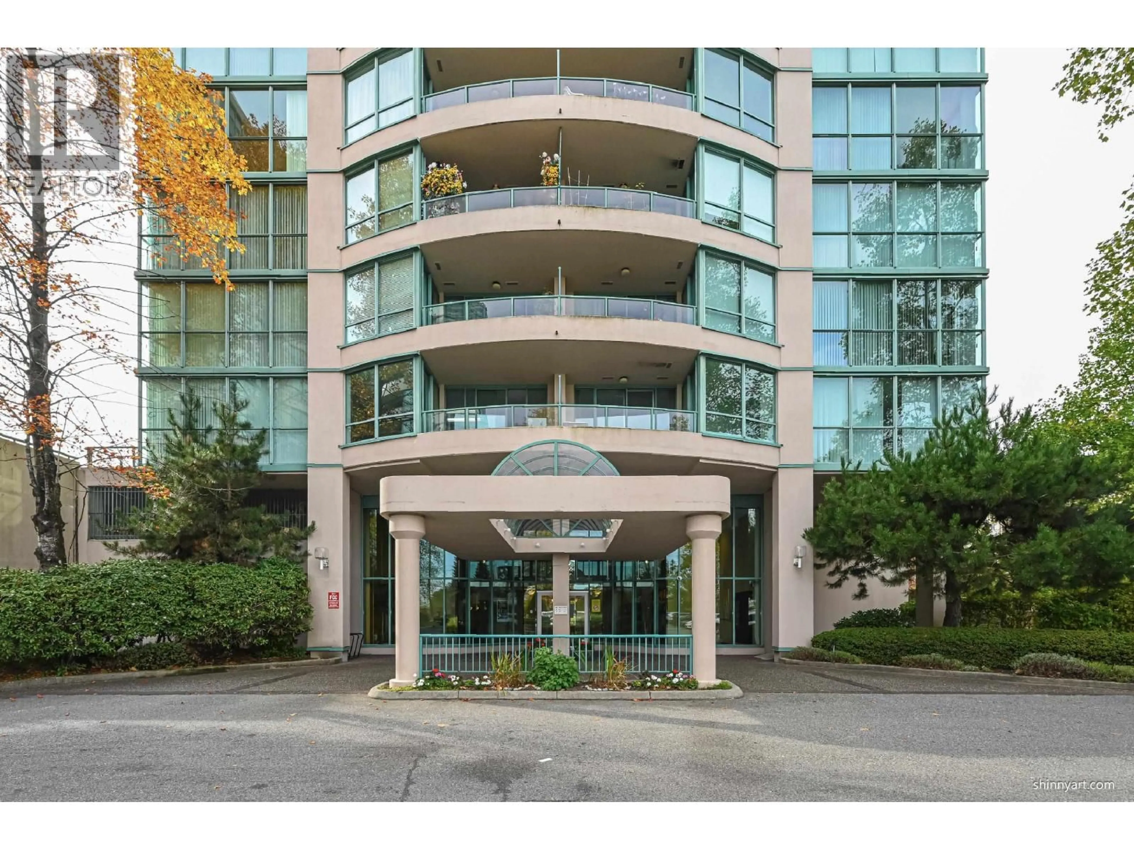 Indoor foyer for 1404 - 8871 LANSDOWNE ROAD, Richmond British Columbia V6X3X8
