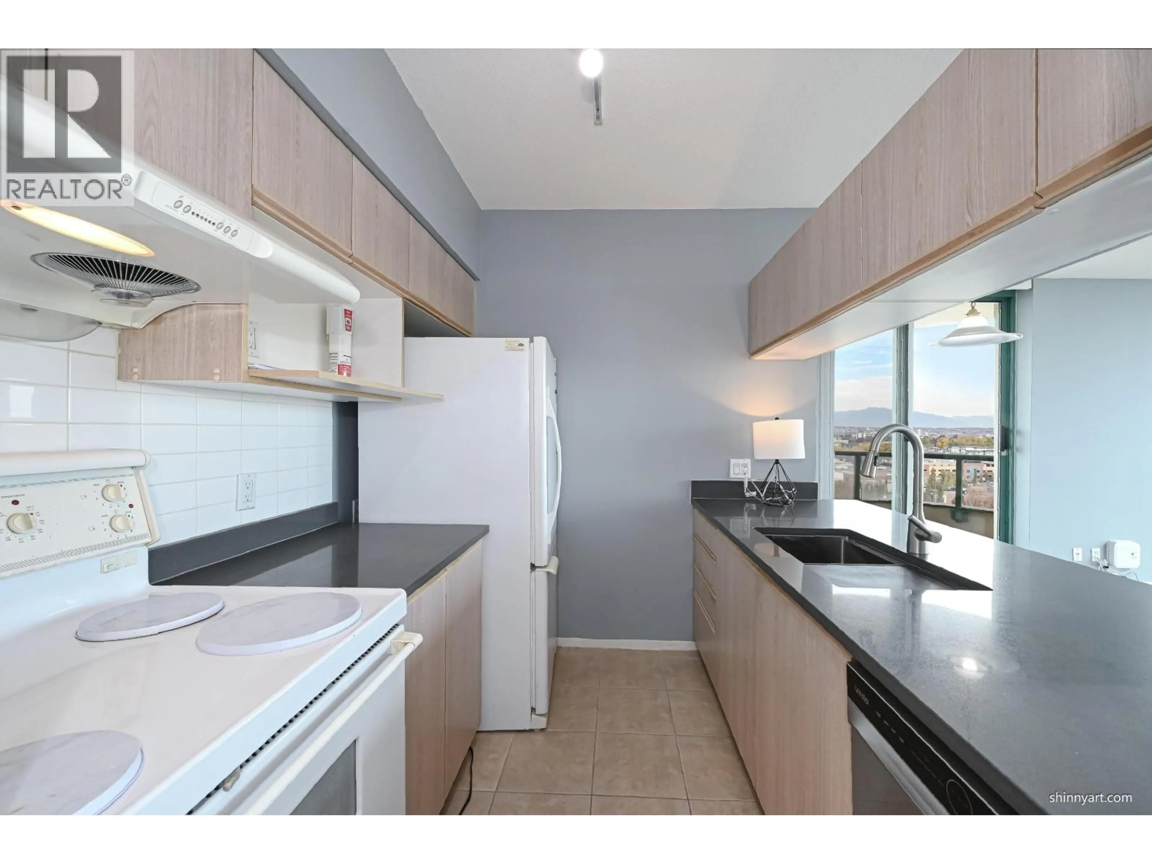 Standard kitchen, unknown for 1404 - 8871 LANSDOWNE ROAD, Richmond British Columbia V6X3X8