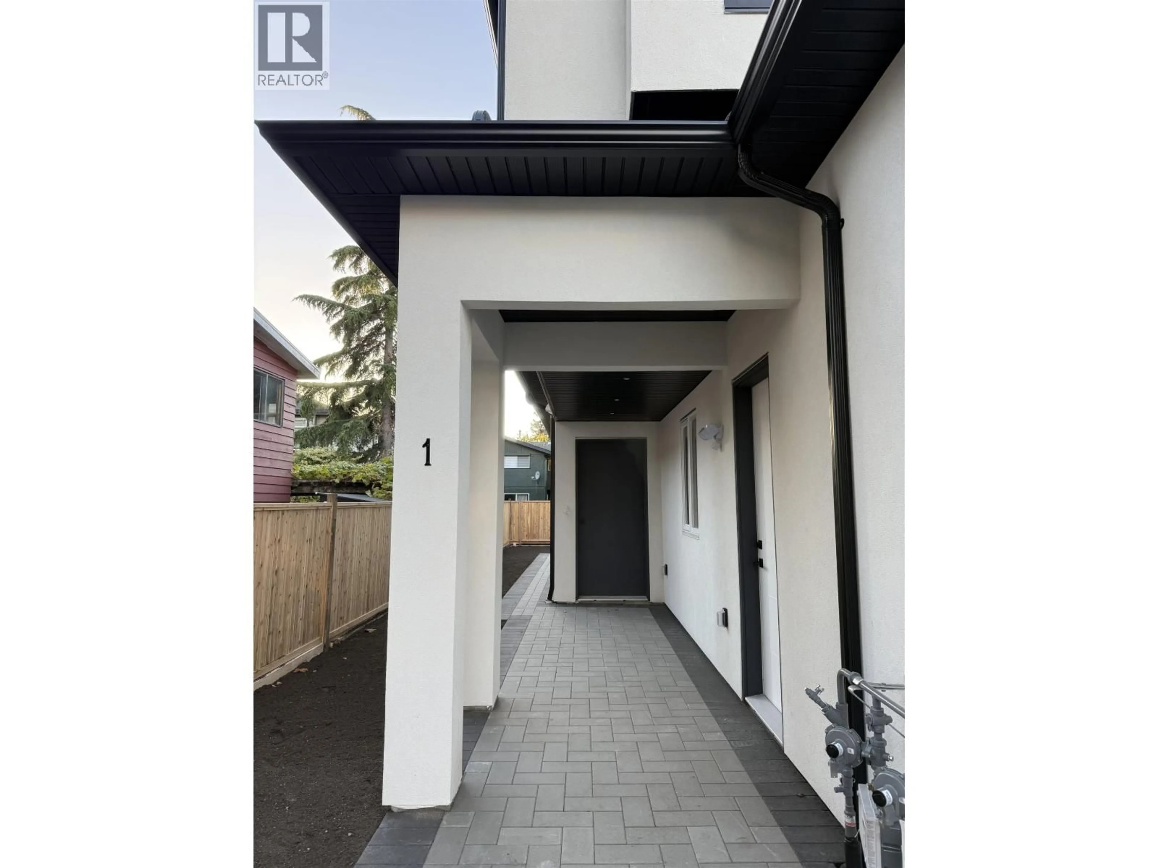 Unknown for 1 - 10111 GOWER STREET, Richmond British Columbia V7A4G2