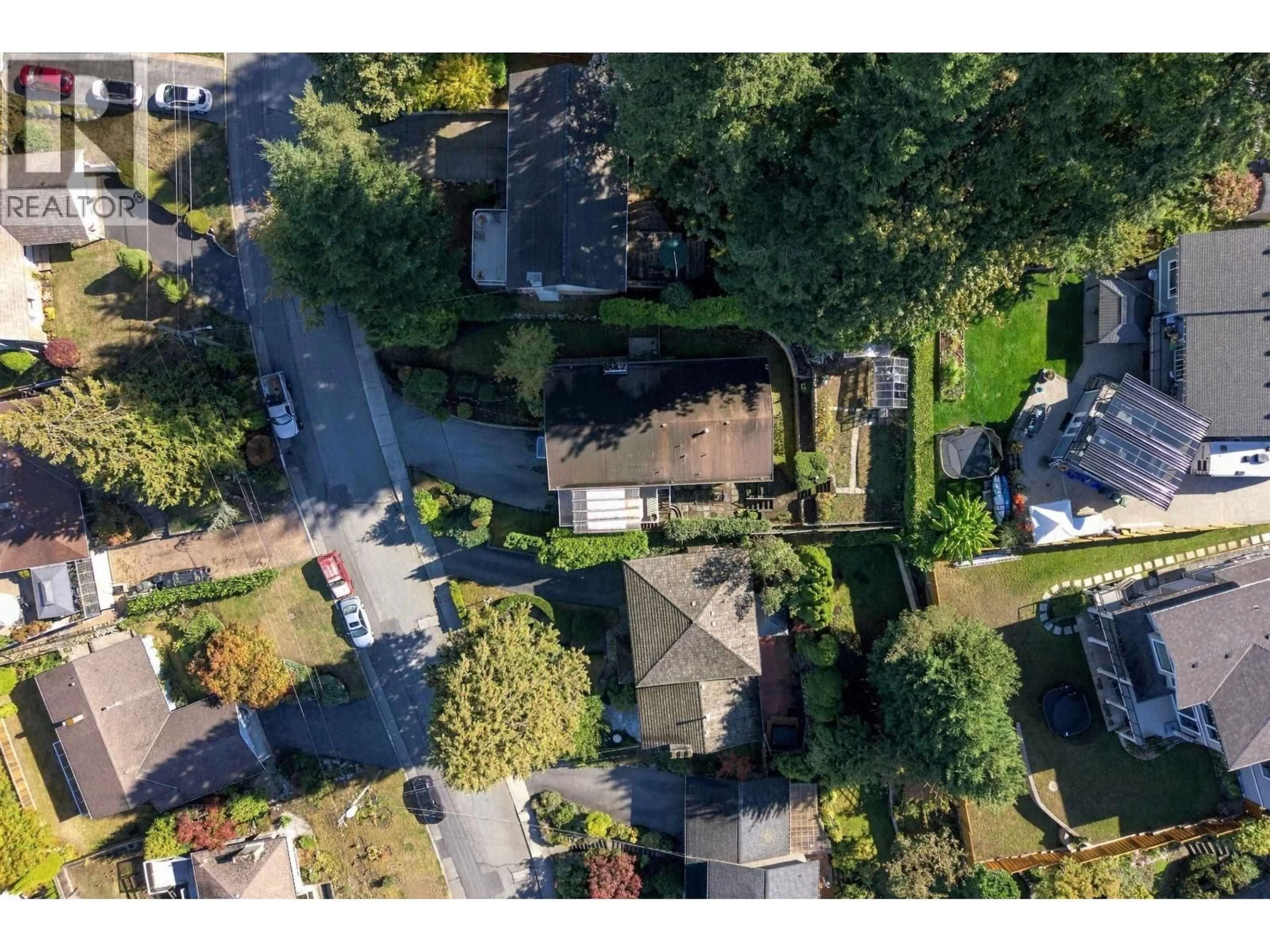 A pic from outside/outdoor area/front of a property/back of a property/a pic from drone, street for 2322 SUMPTER DRIVE, Coquitlam British Columbia V3J6Y2