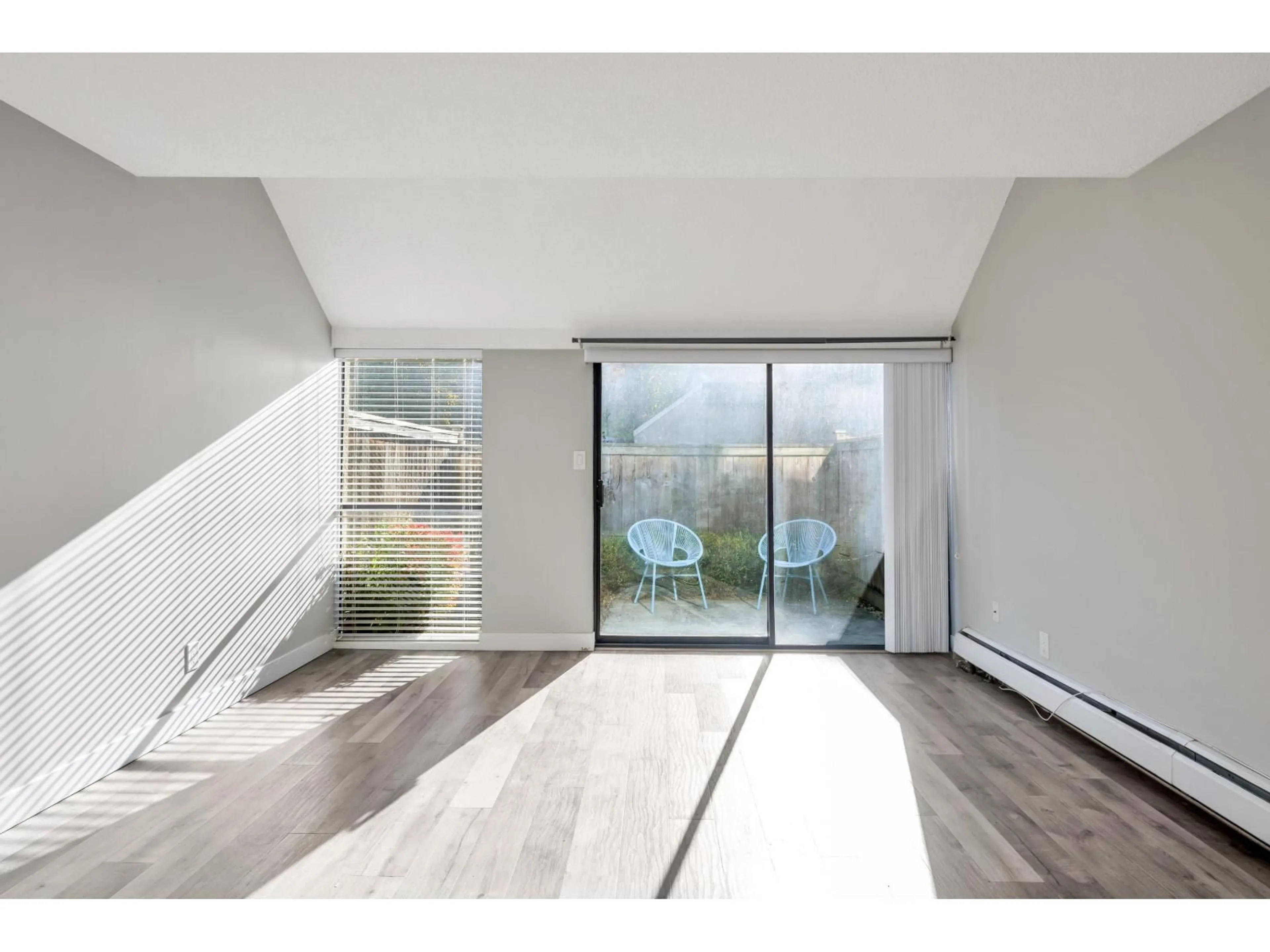 Unknown for 106 - 17720 60 AVENUE, Surrey British Columbia V3S1V2