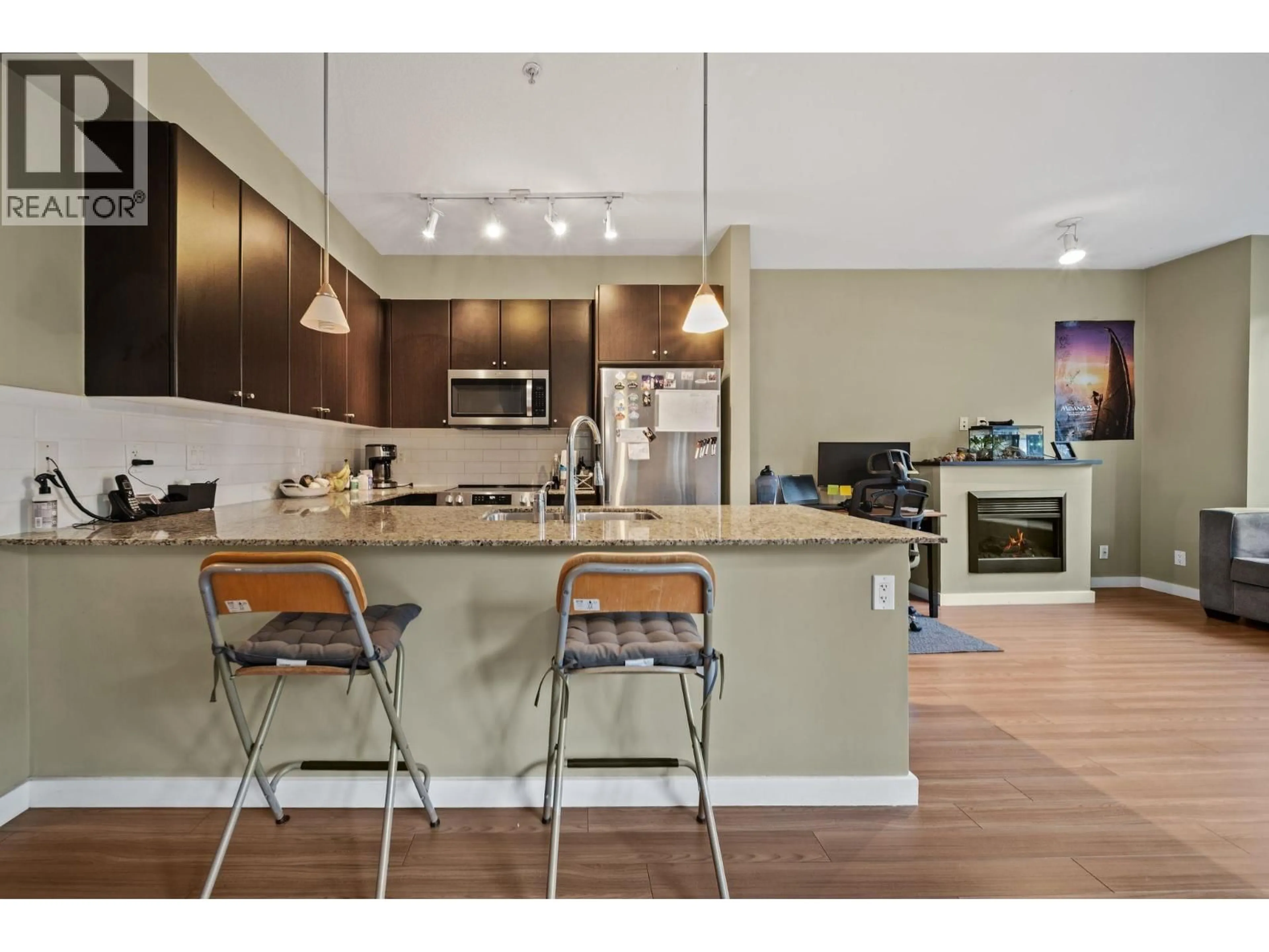 Open concept kitchen, wood/laminate floor for 217 - 225 FRANCIS WAY, New Westminster British Columbia V3L0G1