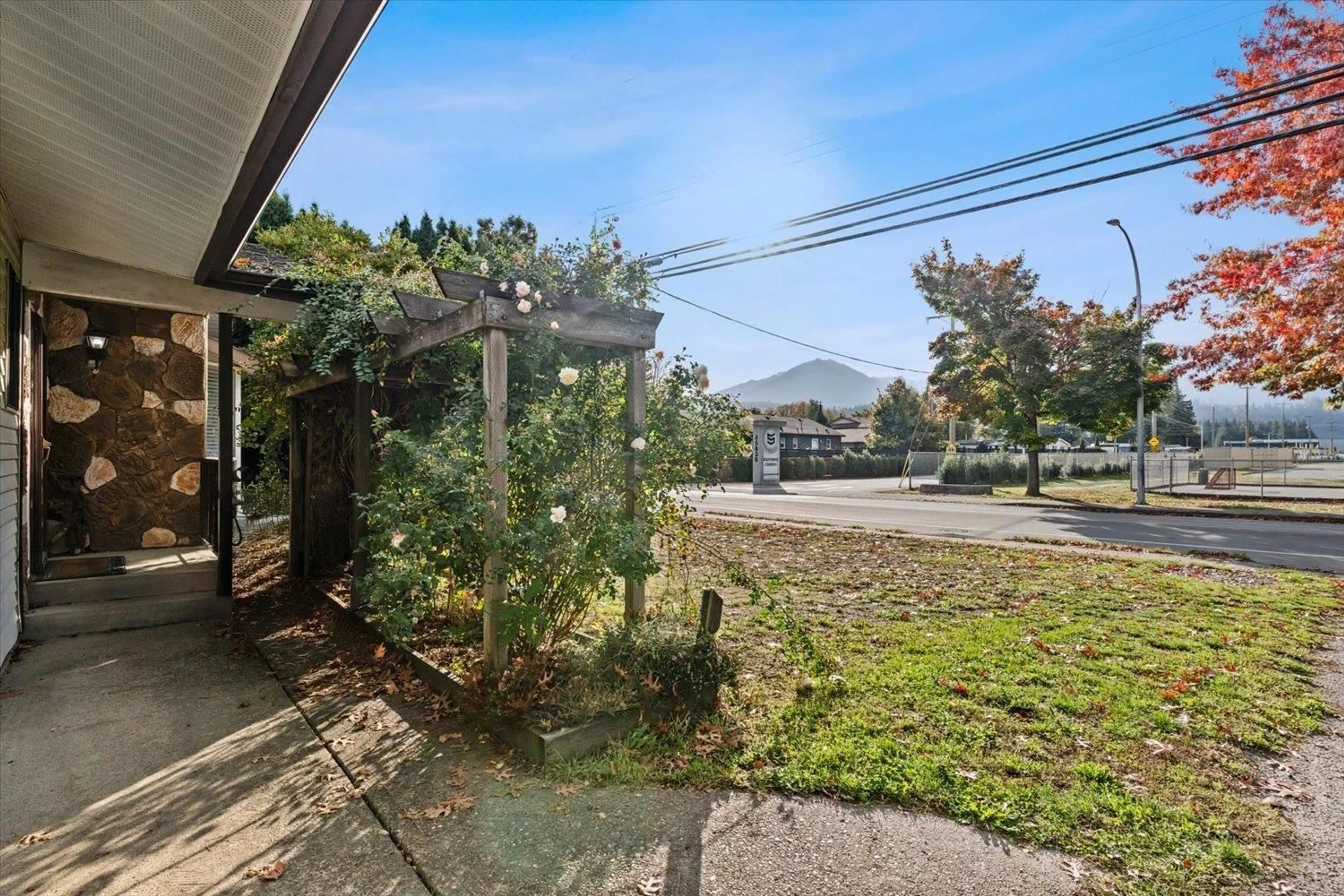 Patio, street for 45595 SOUTH SUMAS ROAD, Chilliwack British Columbia V2R1S3