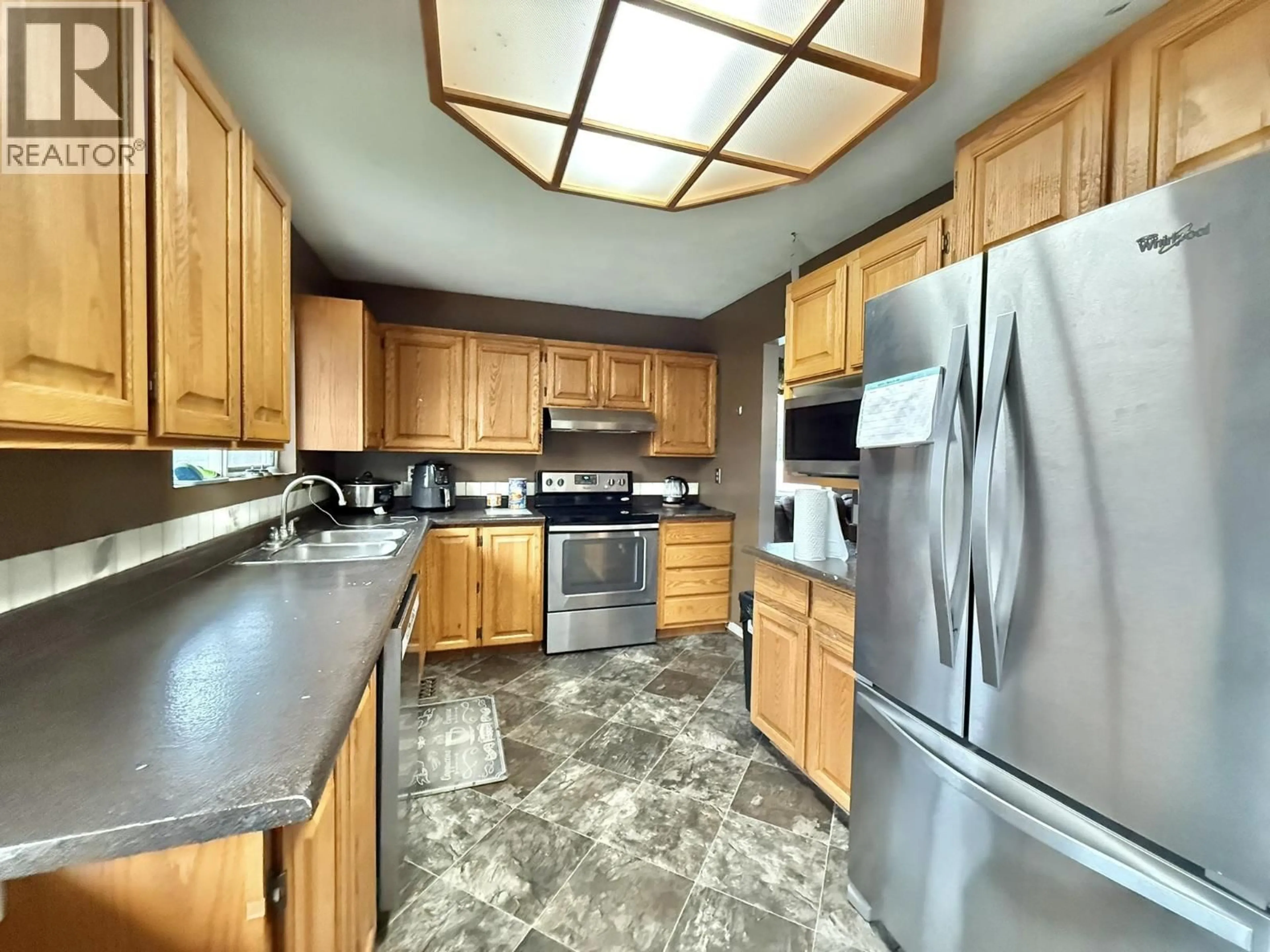 Standard kitchen, unknown for 1158 RED BLUFF ROAD, Quesnel British Columbia V2J4S8