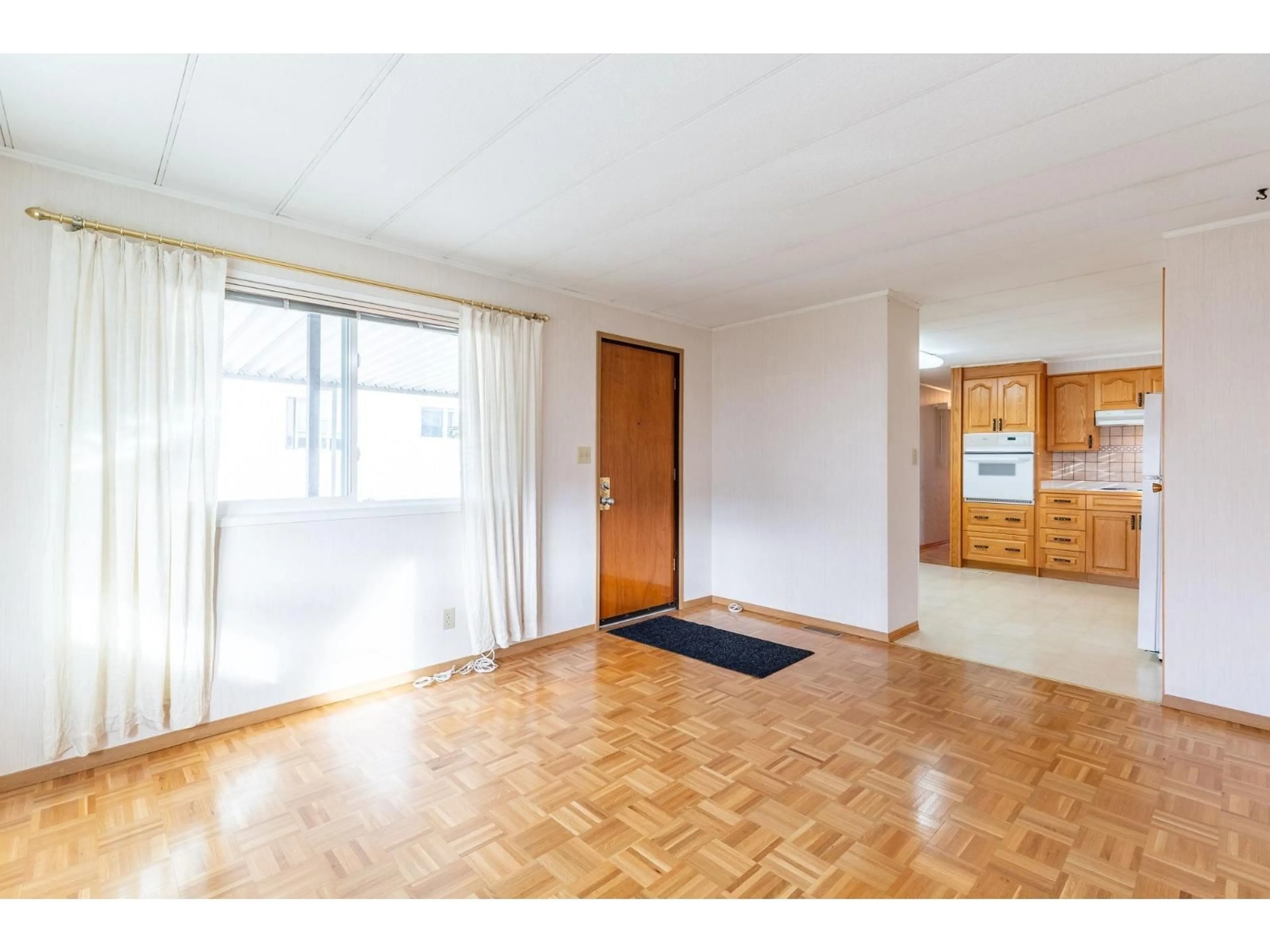 A pic of a room for 48 - 8254 134 STREET, Surrey British Columbia V3W6M2