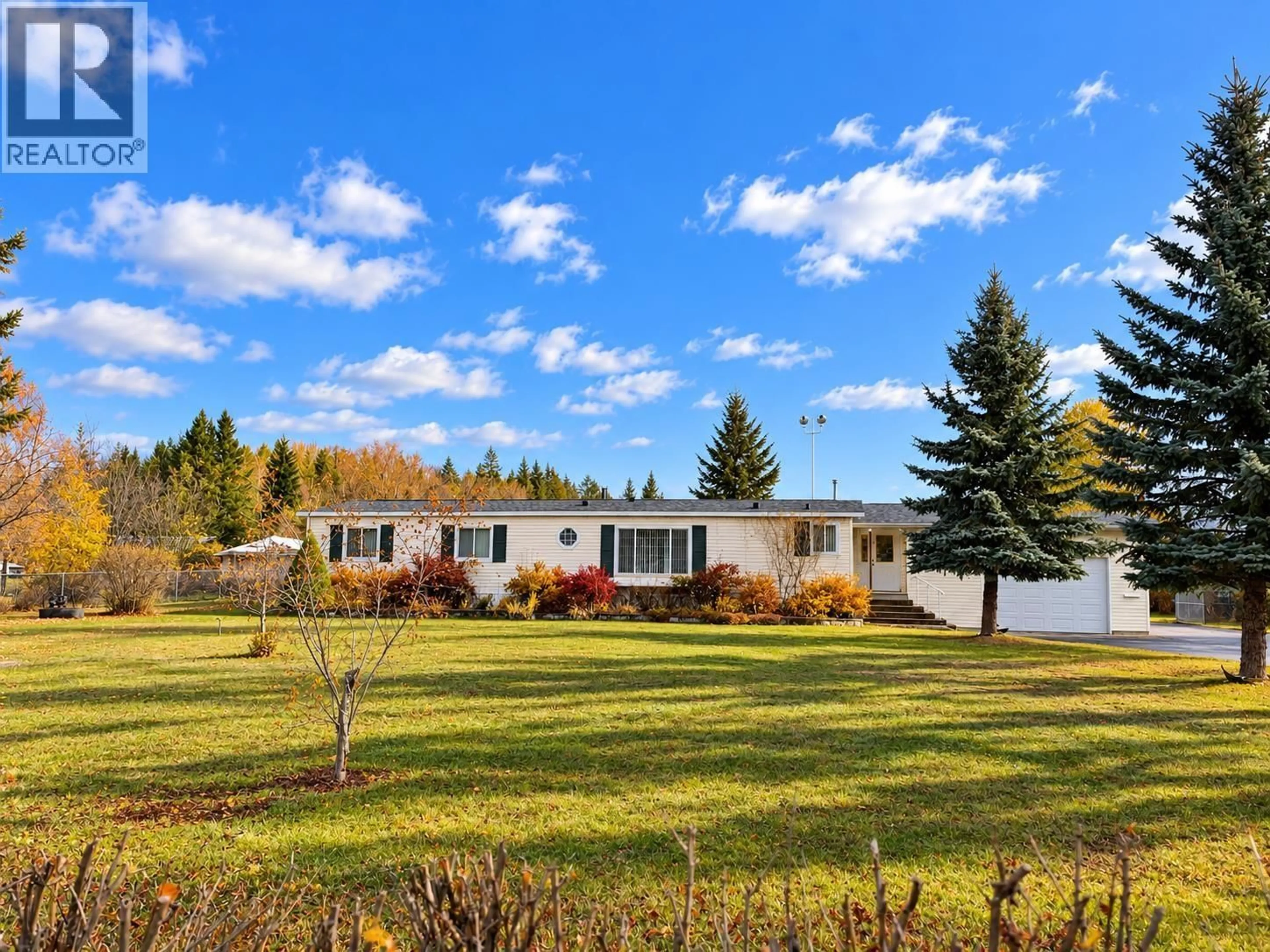 A pic from outside/outdoor area/front of a property/back of a property/a pic from drone, unknown for 2761 BUDD ROAD, Quesnel British Columbia V2J6L3