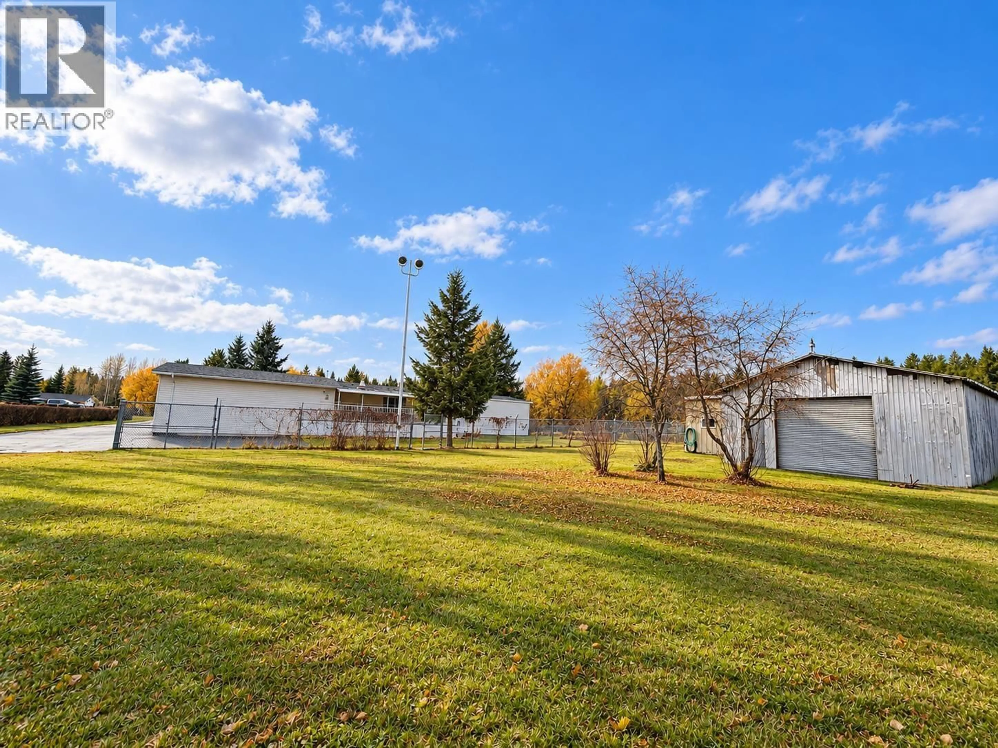 A pic from outside/outdoor area/front of a property/back of a property/a pic from drone, unknown for 2761 BUDD ROAD, Quesnel British Columbia V2J6L3