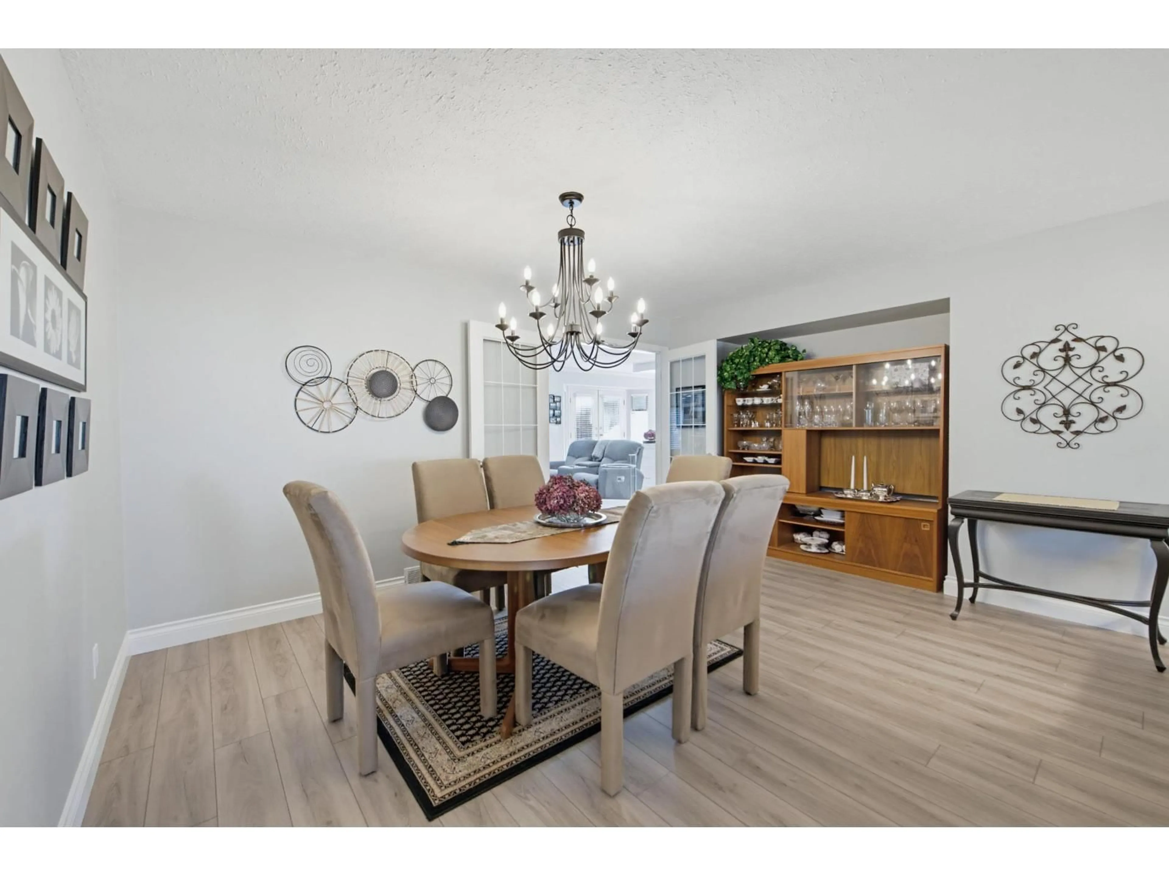 Dining room, wood/laminate floor for 5632 SUNRISE CRESCENT EAST, Surrey British Columbia V3S7M5