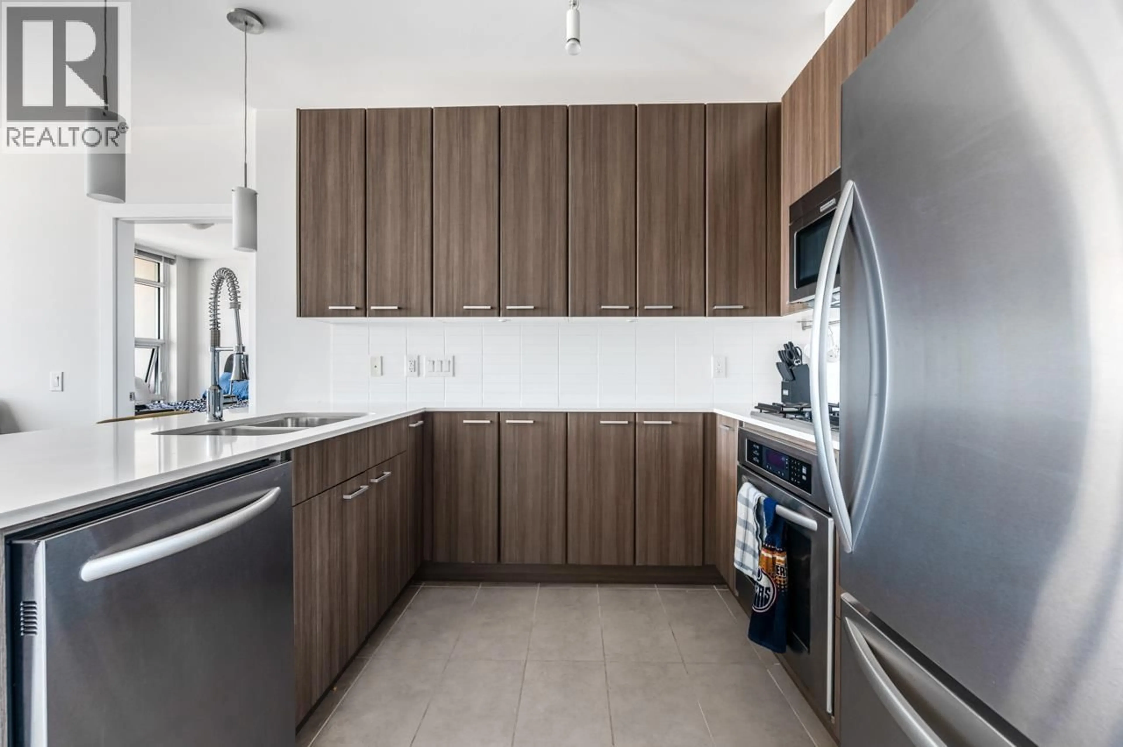 Standard kitchen, ceramic/tile floor for 806 - 2955 ATLANTIC AVENUE, Port Coquitlam British Columbia V3B0H9