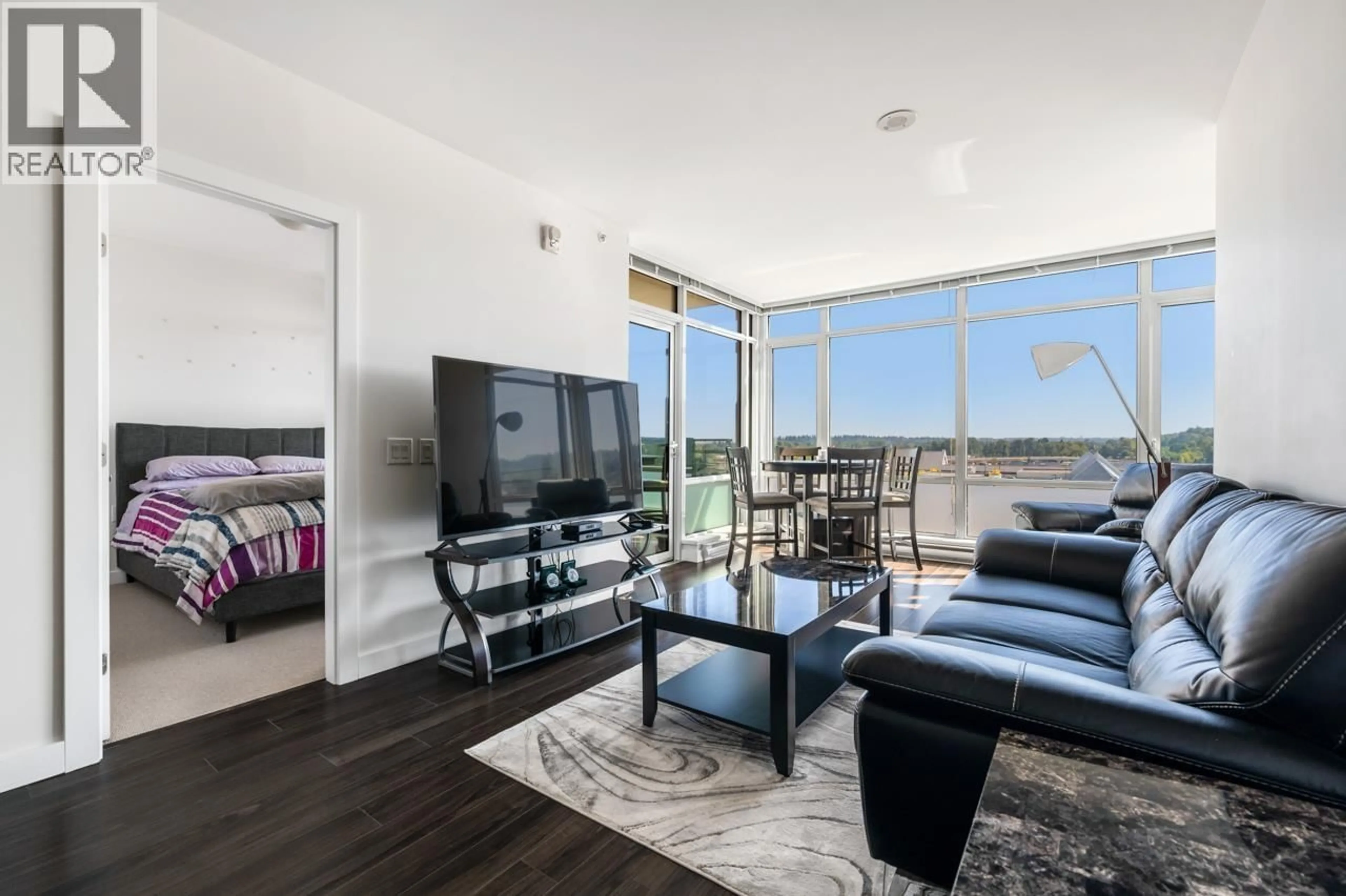 Living room with furniture, unknown for 806 - 2955 ATLANTIC AVENUE, Port Coquitlam British Columbia V3B0H9