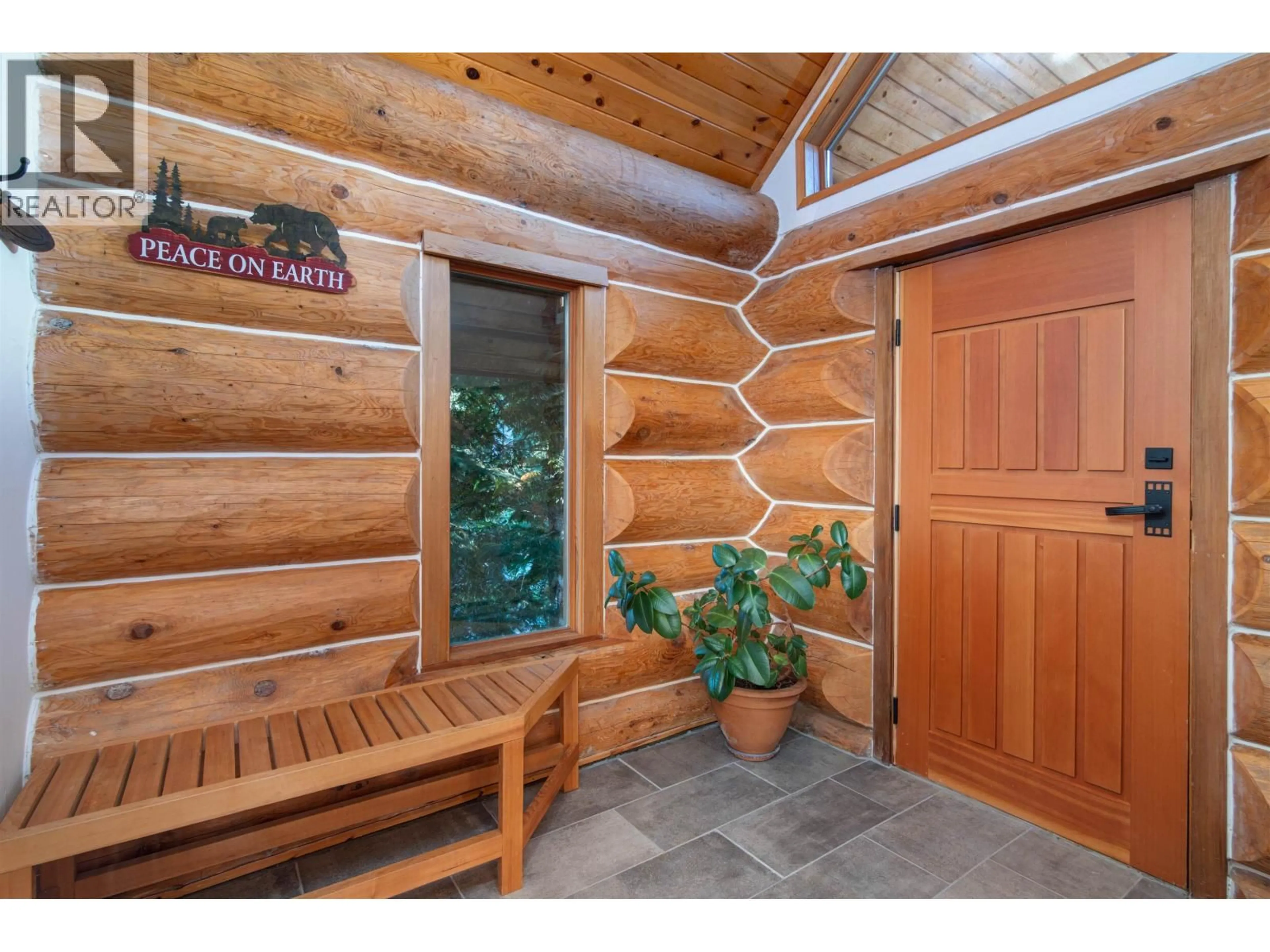 Indoor entryway for 6252 BISHOP WAY, Whistler British Columbia V8E0C6
