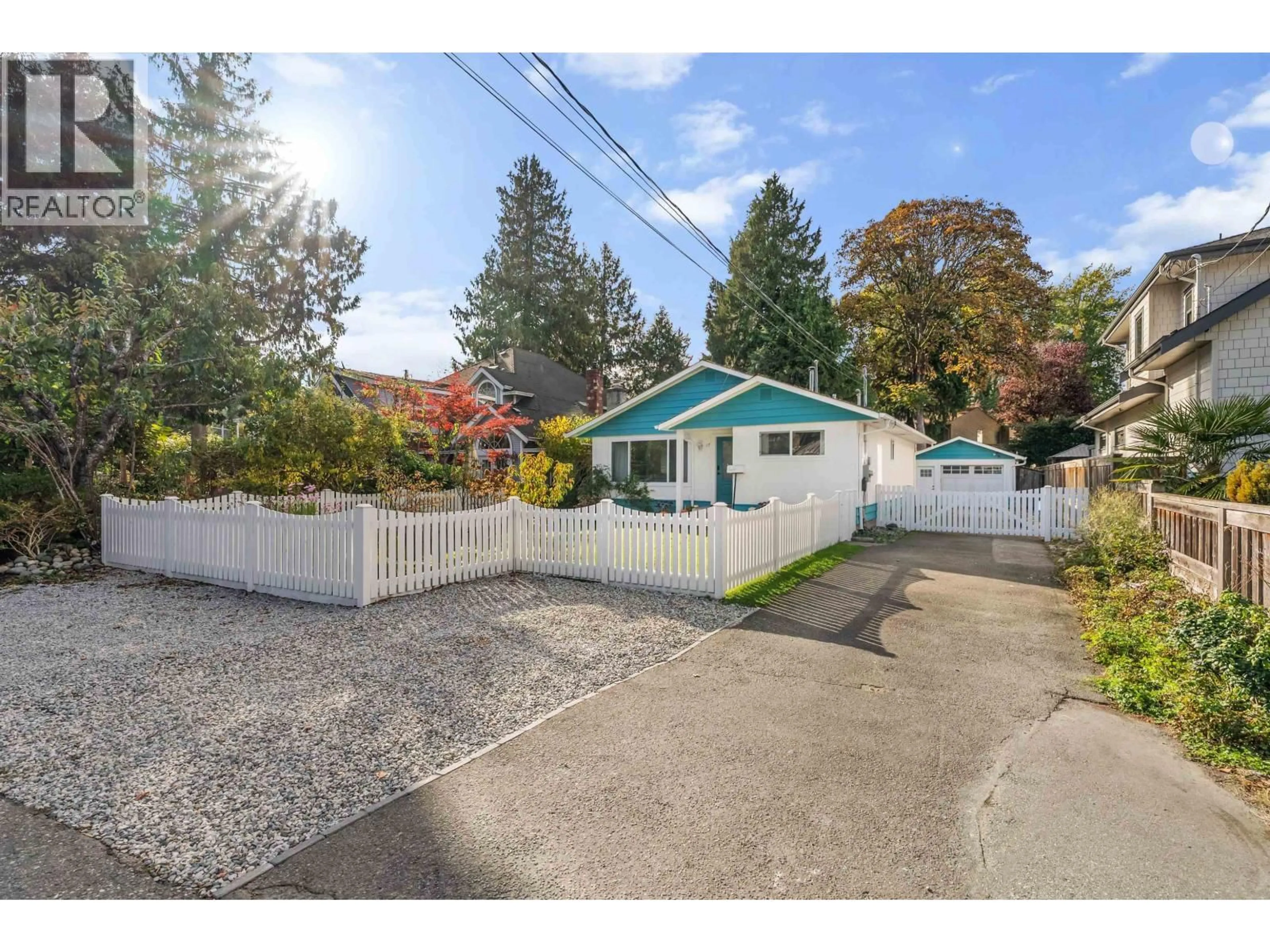A pic from outside/outdoor area/front of a property/back of a property/a pic from drone, street for 17 66A STREET, Delta British Columbia V4L1M3