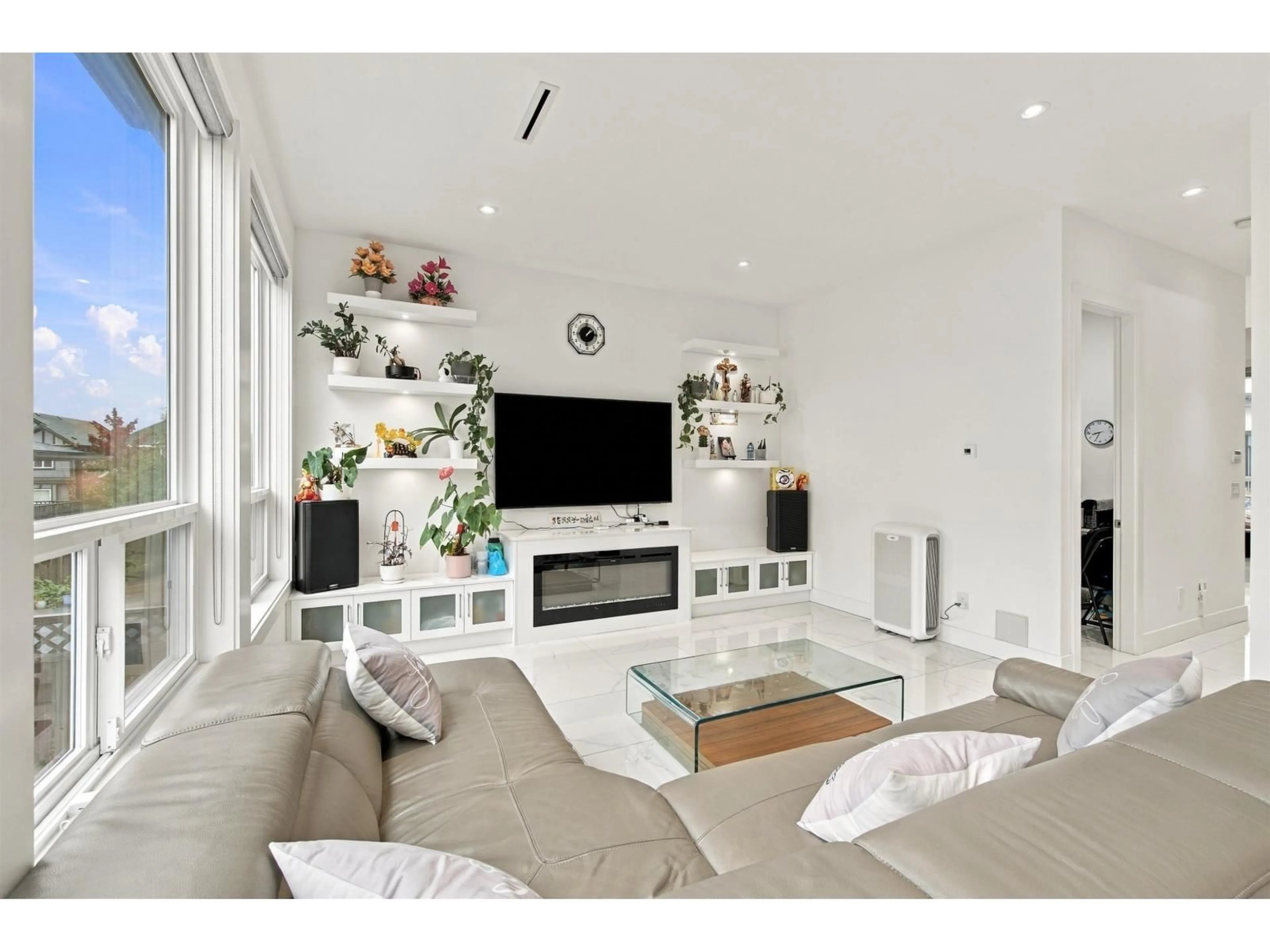 Unknown for 5929 140B STREET, Surrey British Columbia V3X0J3