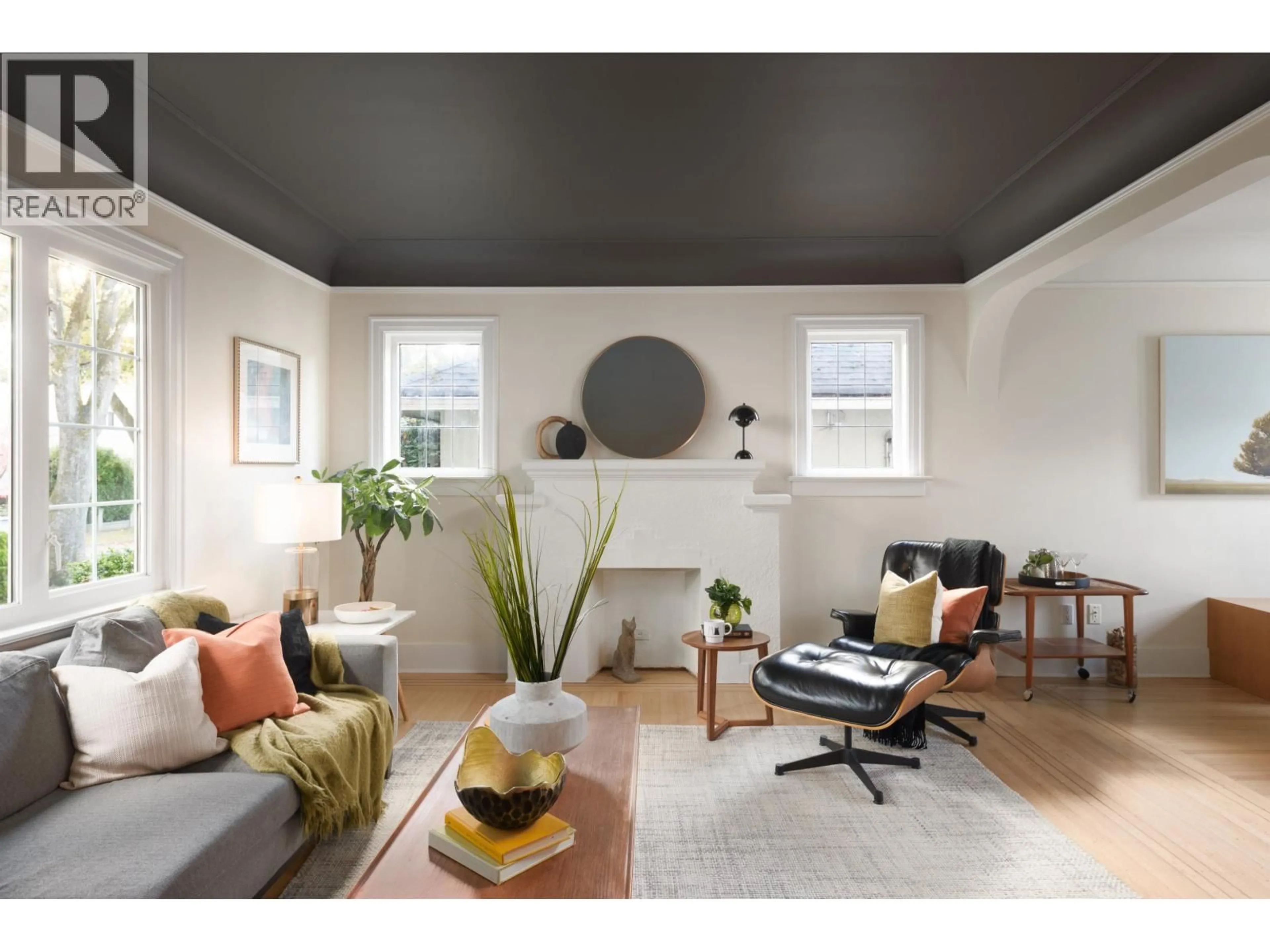 Living room with furniture, unknown for 455 22ND AVENUE, Vancouver British Columbia V5Y2G6
