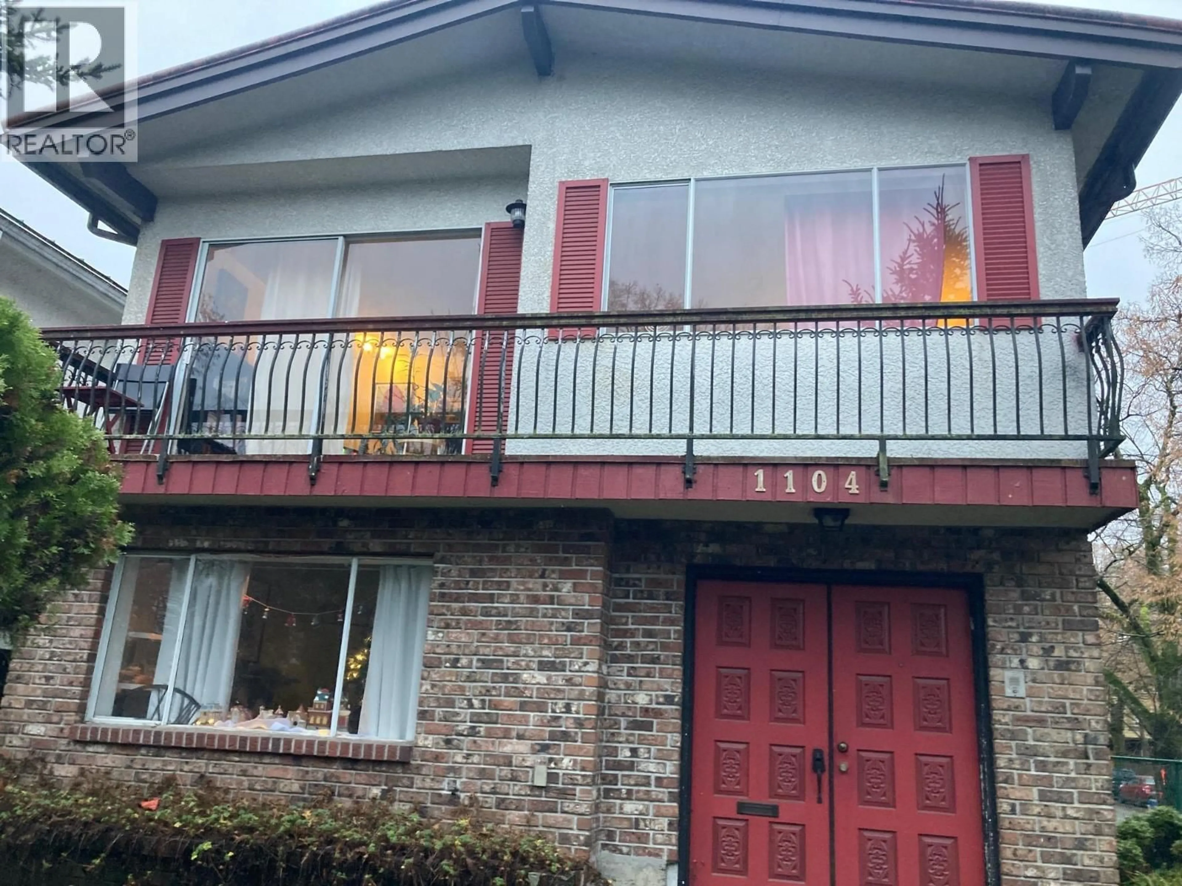 Balcony in the apartment, building for 1104 18TH AVENUE, Vancouver British Columbia V5V1H2
