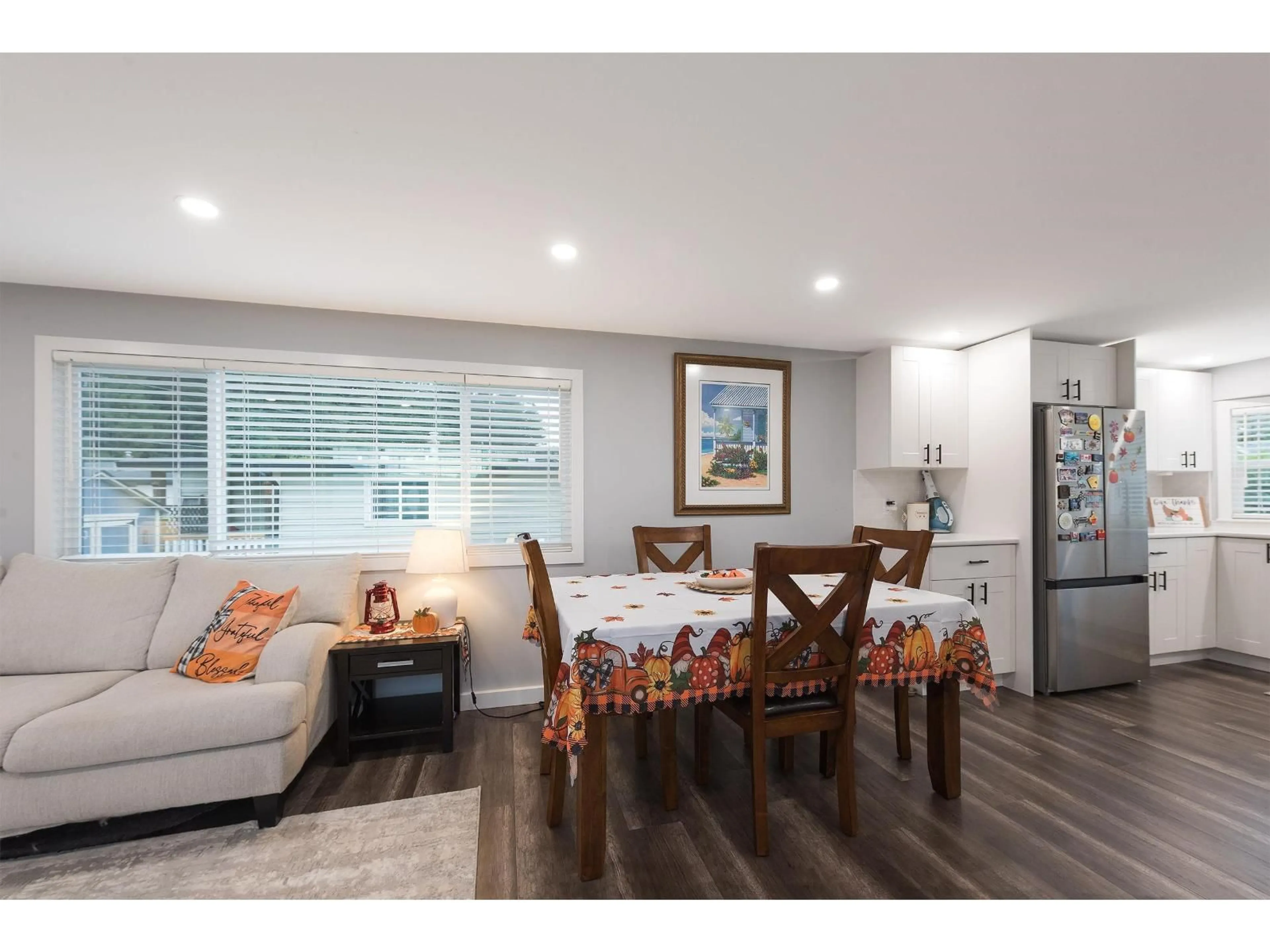 Open concept kitchen, wood/laminate floor for 78 - 5742 UNSWORTH ROAD, Chilliwack British Columbia V2R3A2