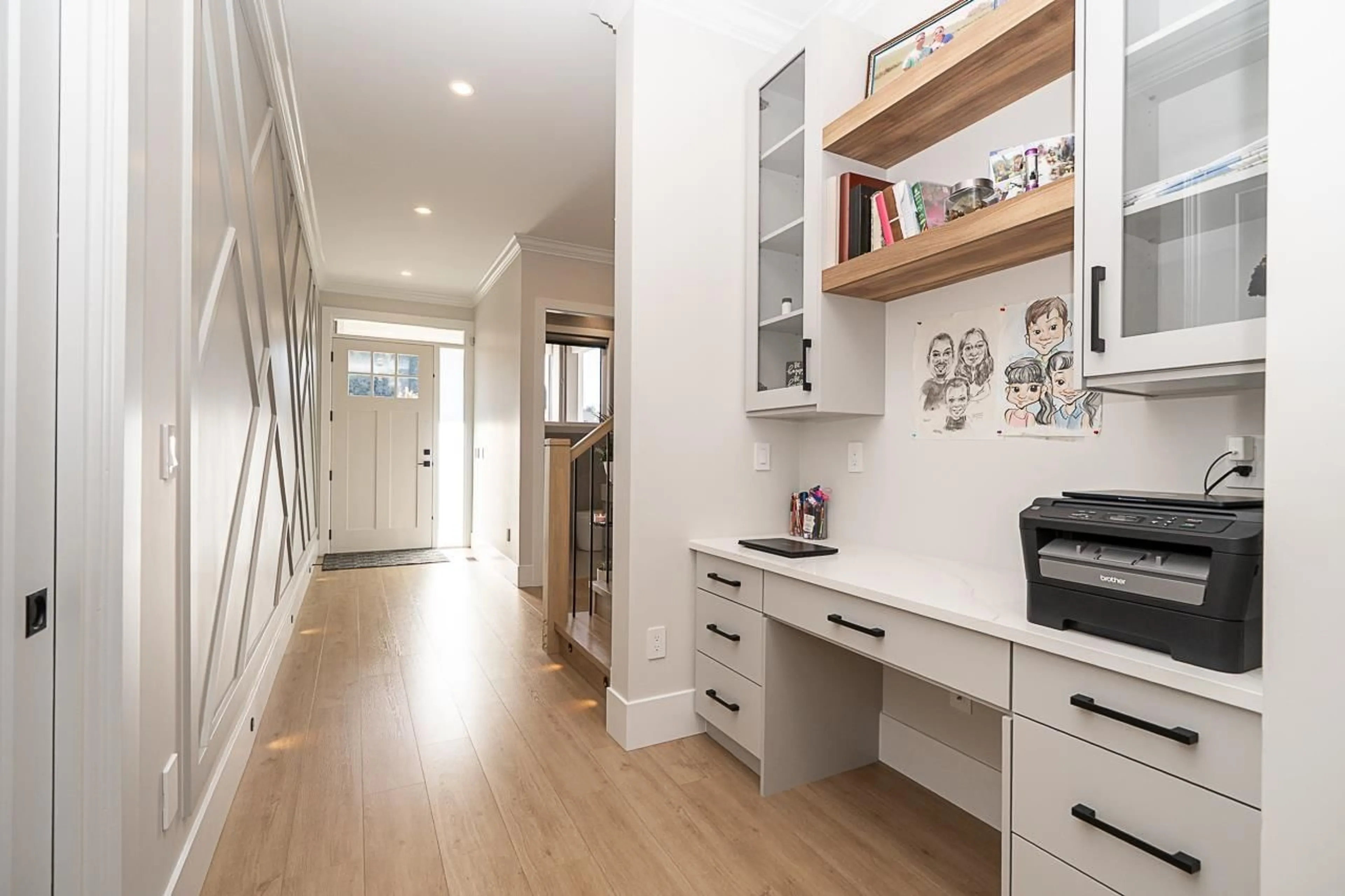 Indoor entryway for 34151 LARCH STREET, Abbotsford British Columbia V2S2P6