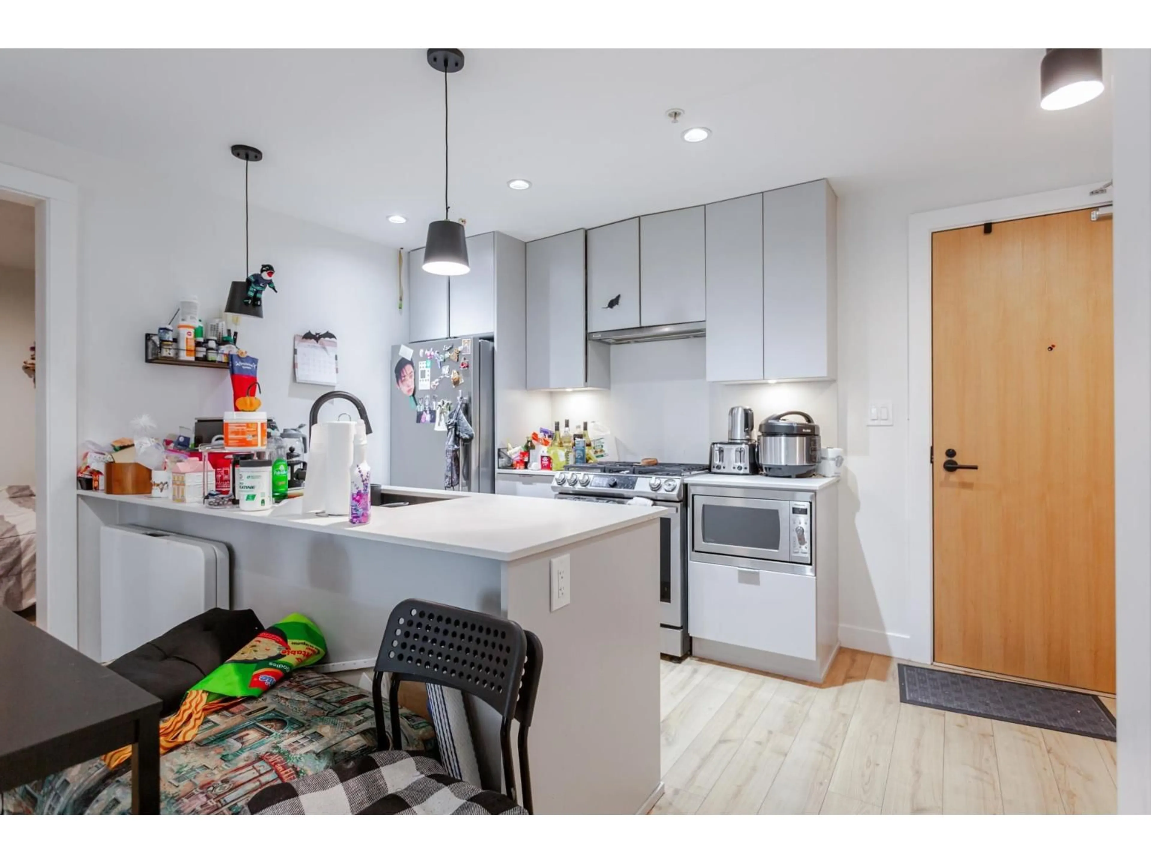 Open concept kitchen, unknown for 216-217 - 2493 MONTROSE AVENUE, Abbotsford British Columbia V2S3T2