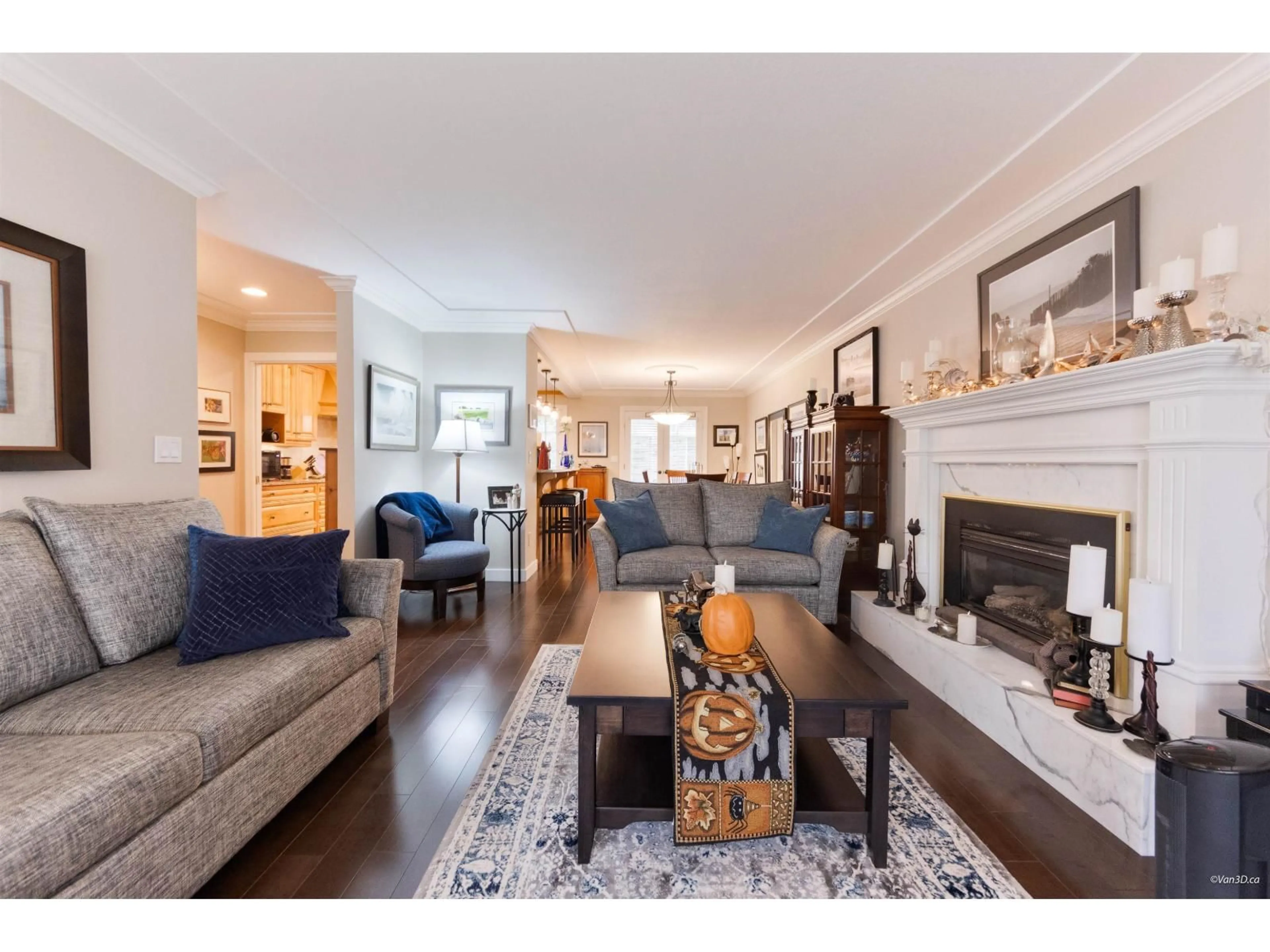 Living room with furniture, wood/laminate floor for 15089 19A AVENUE, Surrey British Columbia V4A7G8