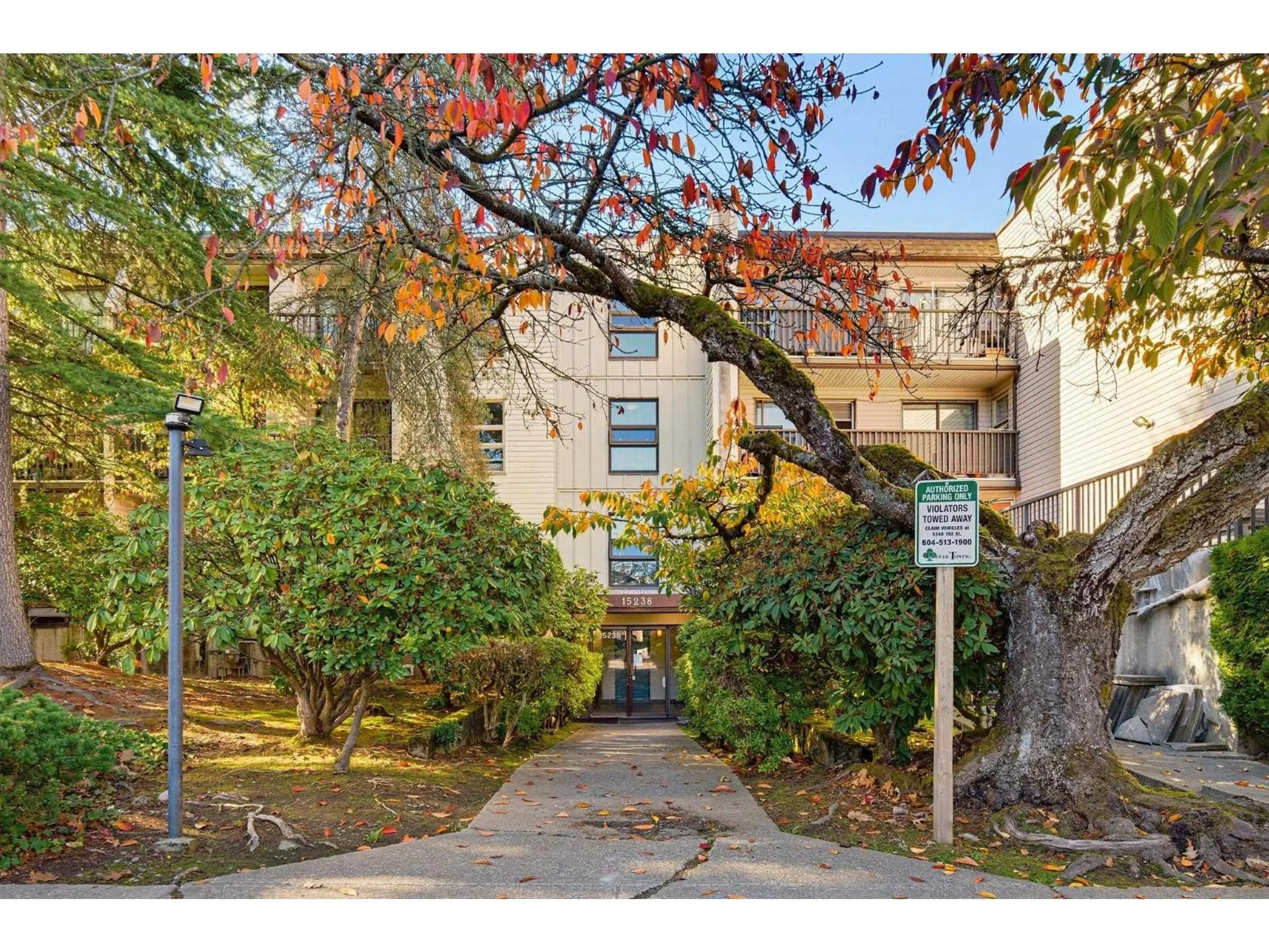 Unknown for 101 - 15238 100 AVENUE, Surrey British Columbia V3R7T9