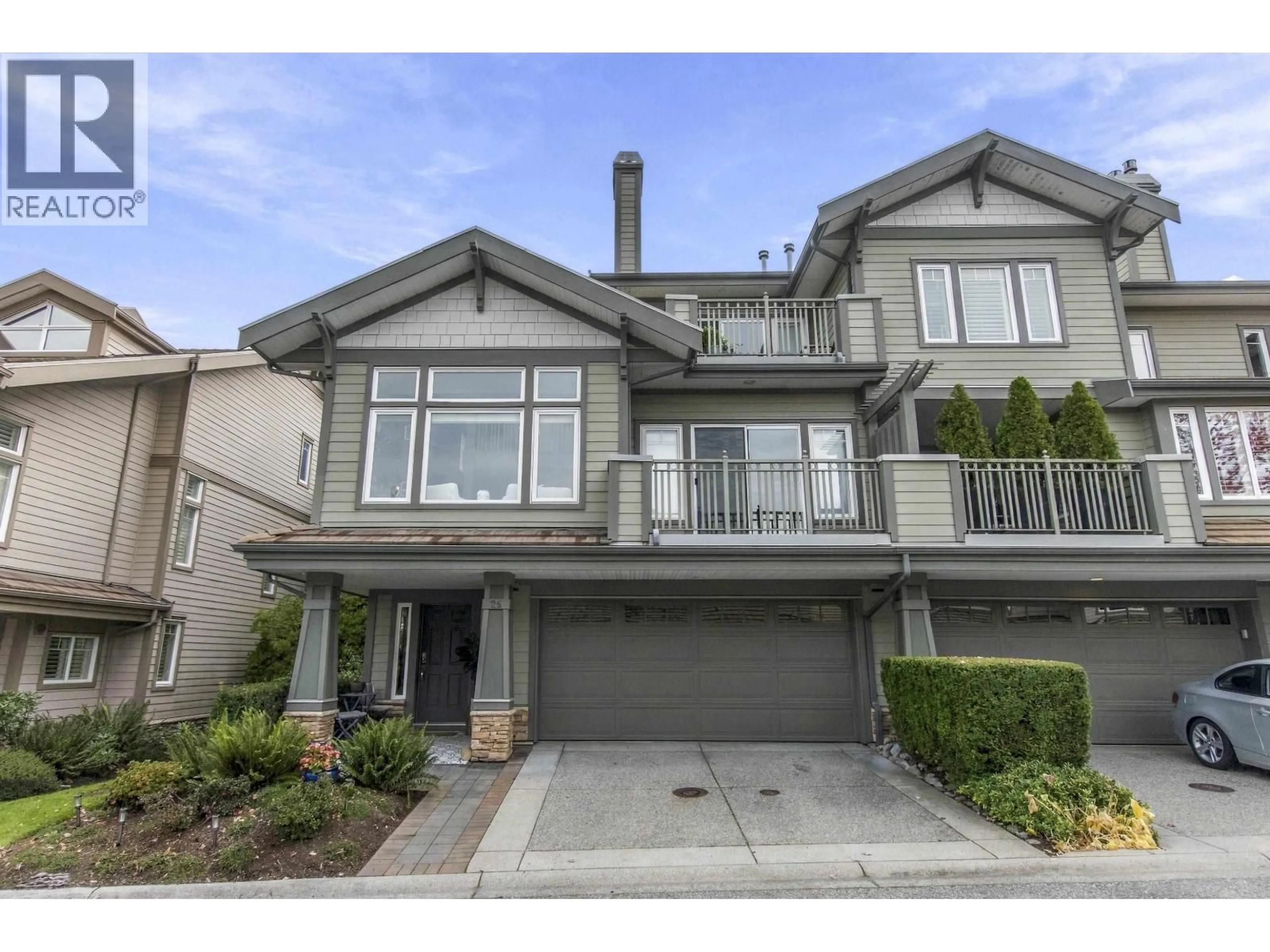 Home with vinyl exterior material, street for 25 WHITECAP COURT, Furry Creek British Columbia V0N3Z1