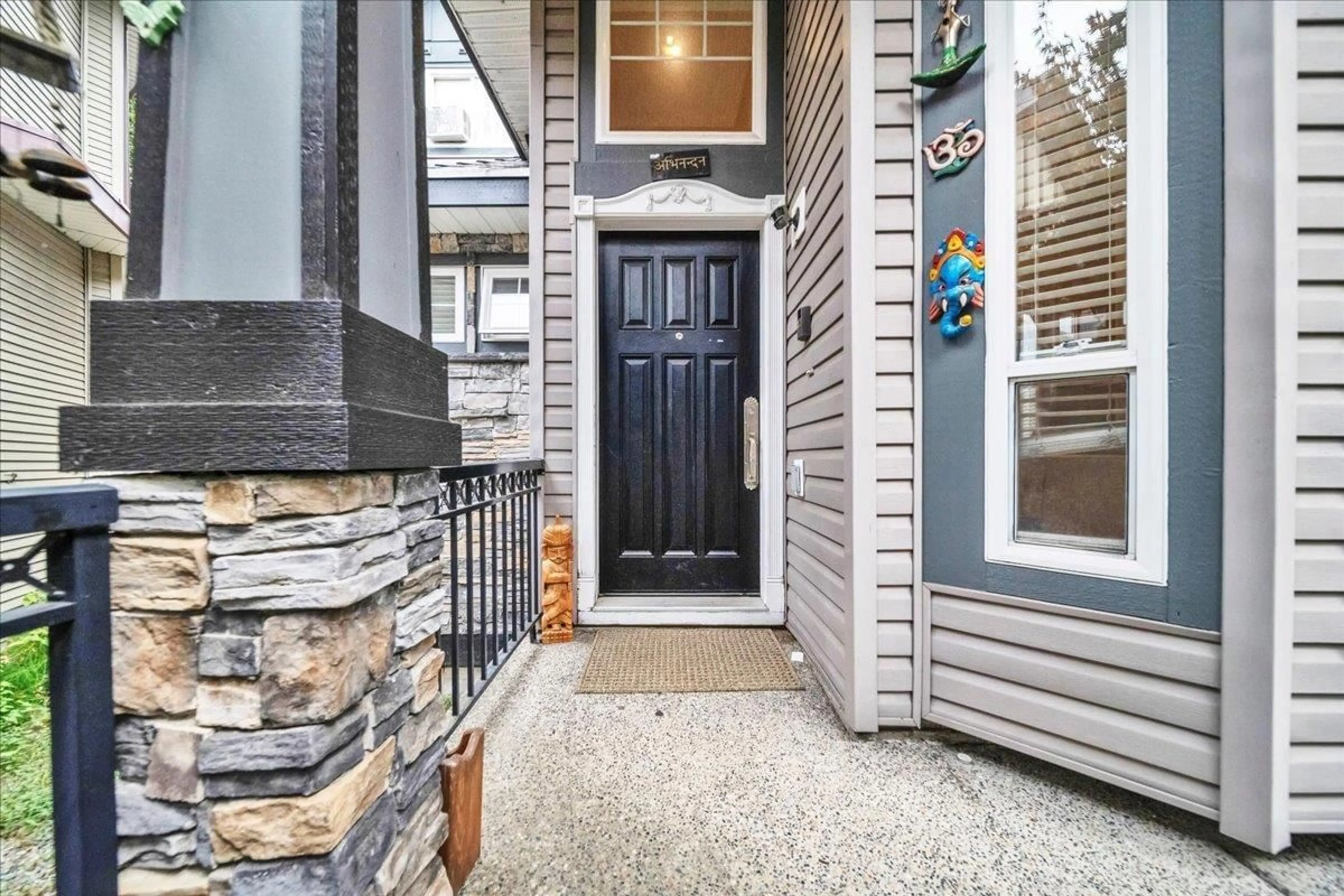 Indoor entryway for 6358 167B STREET, Surrey British Columbia V3S1X3