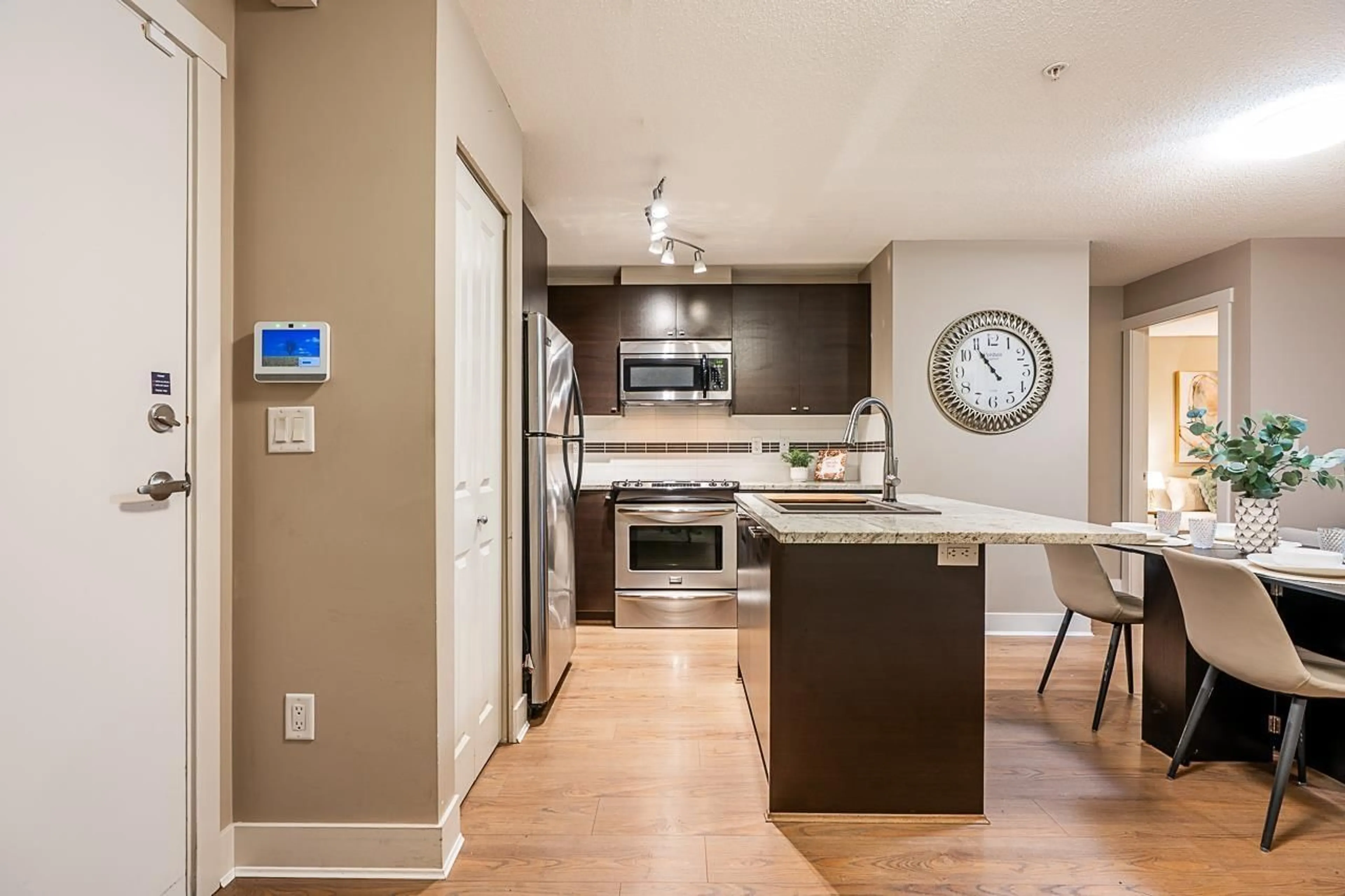 Unknown for 216 - 6500 194 STREET, Surrey British Columbia V4N5X4