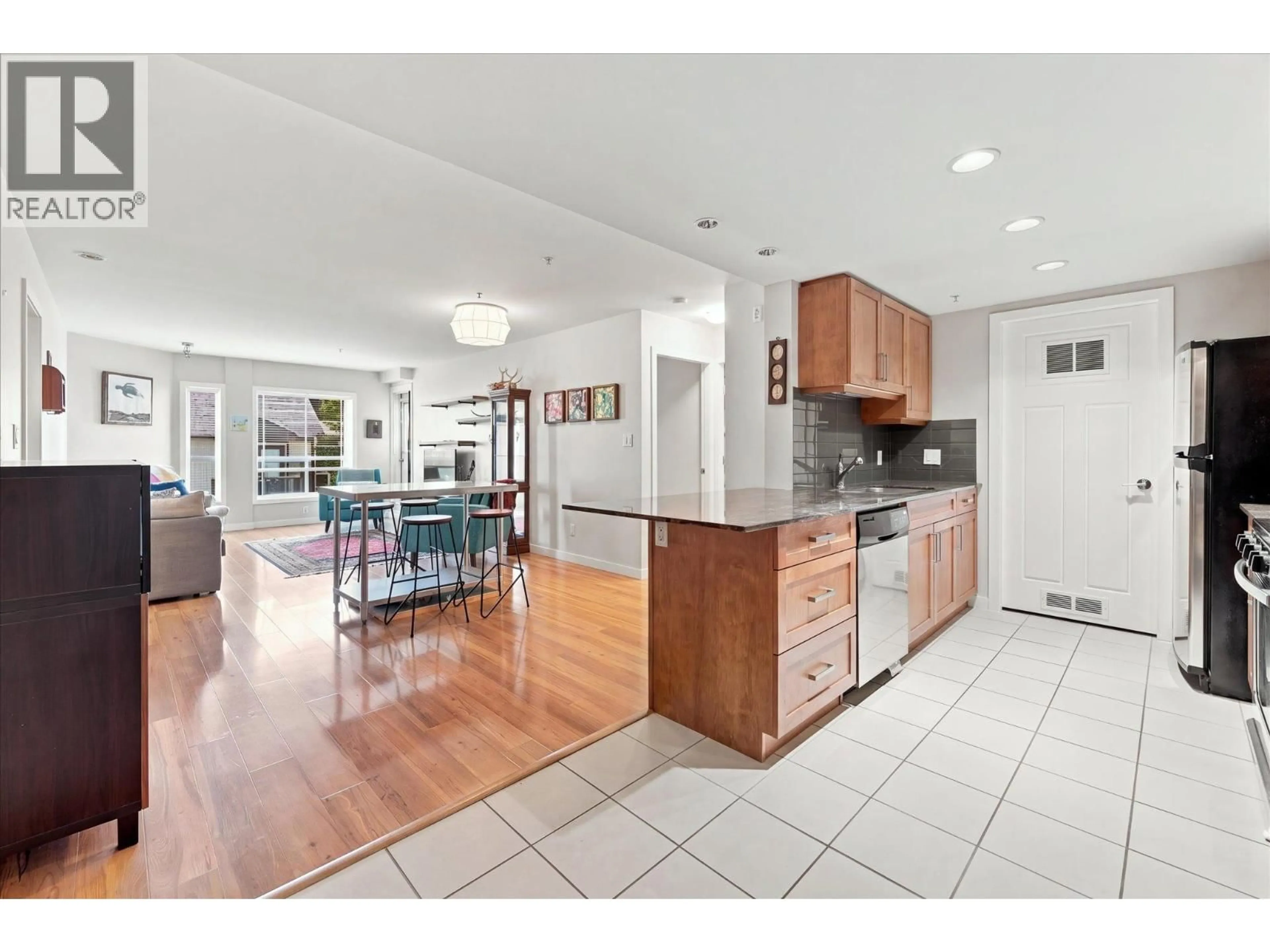 Open concept kitchen, unknown for 207 - 1212 MAIN STREET, Squamish British Columbia V8B0S1