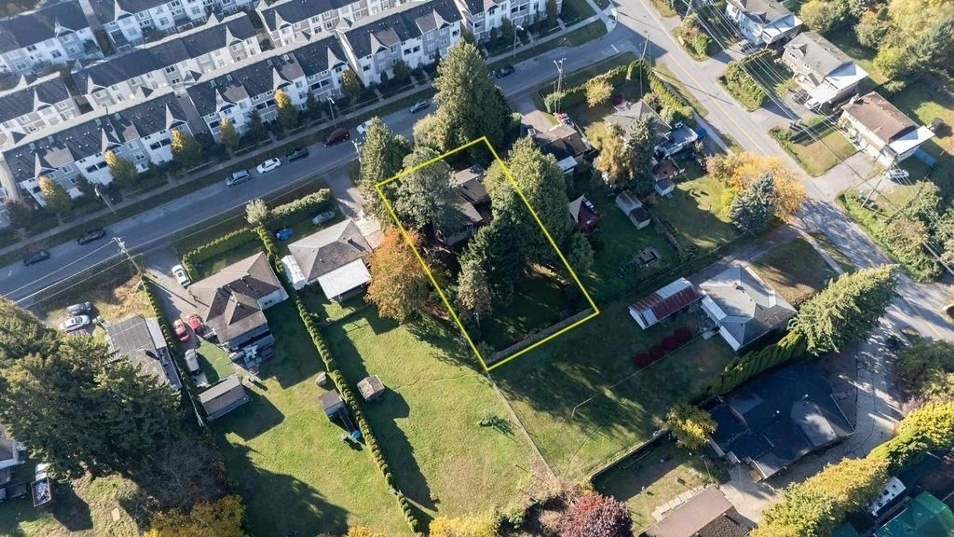 A pic from outside/outdoor area/front of a property/back of a property/a pic from drone, street for 13231 112B AVENUE, Surrey British Columbia V3R2H4