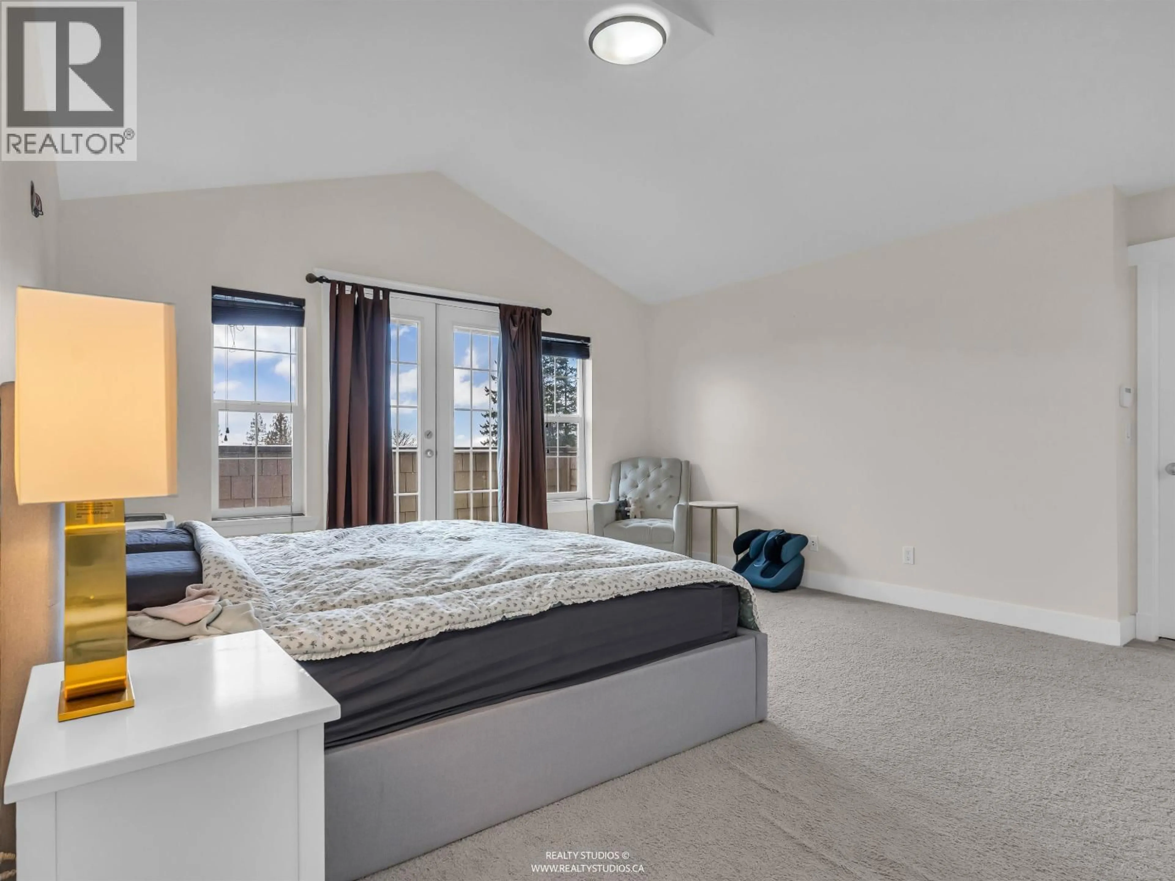 Bedroom with bed, unknown for 3469 STEPHENS COURT, Coquitlam British Columbia V3E0H8