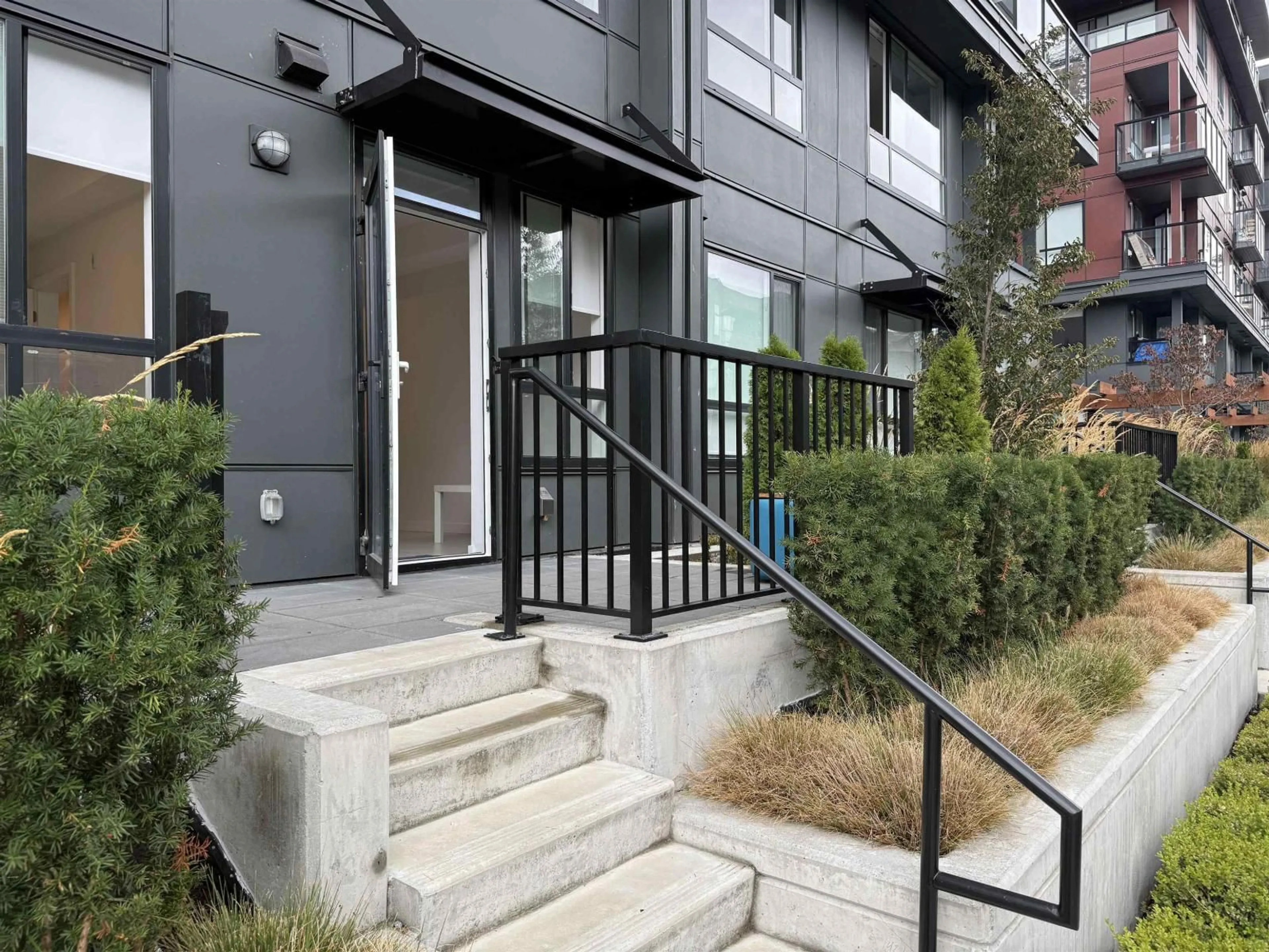 Unknown for W111 - 13838 108 AVENUE, Surrey British Columbia V3T0T8