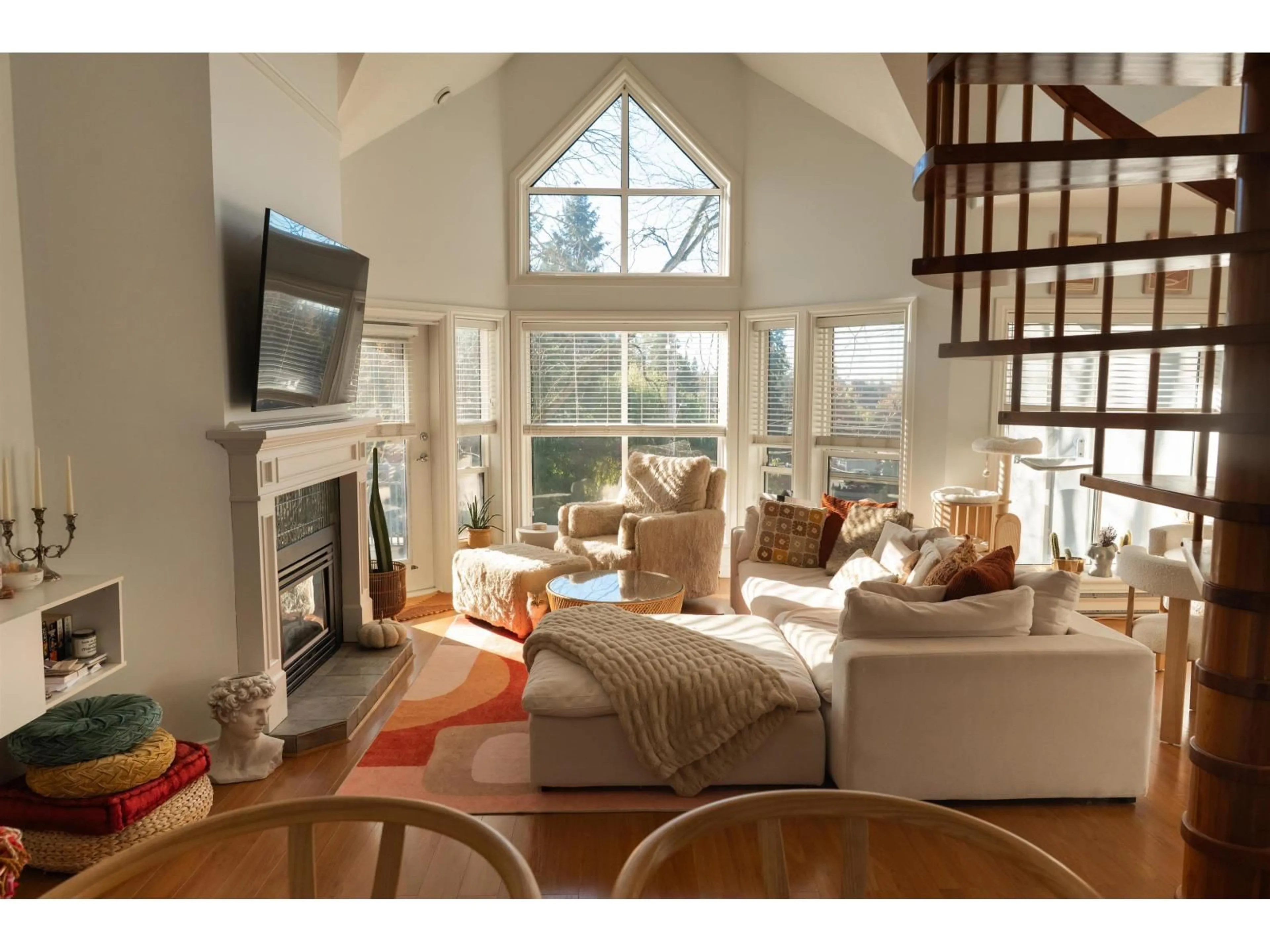 Living room with furniture, unknown for 306 - 34101 OLD YALE ROAD, Abbotsford British Columbia V2S2K4