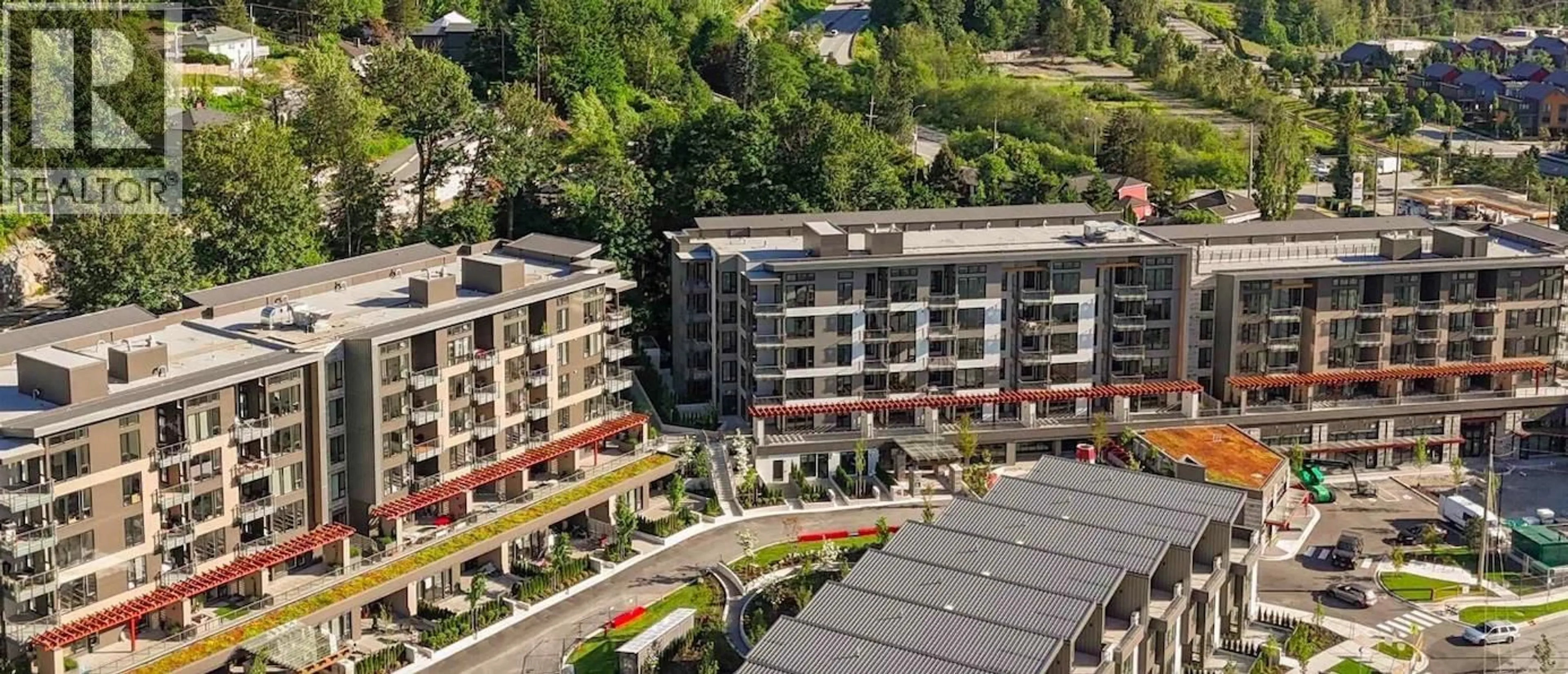 A pic from outside/outdoor area/front of a property/back of a property/a pic from drone, city buildings view from balcony for 319 - 1500 SCOTT CRESCENT, Squamish British Columbia V8B1G5