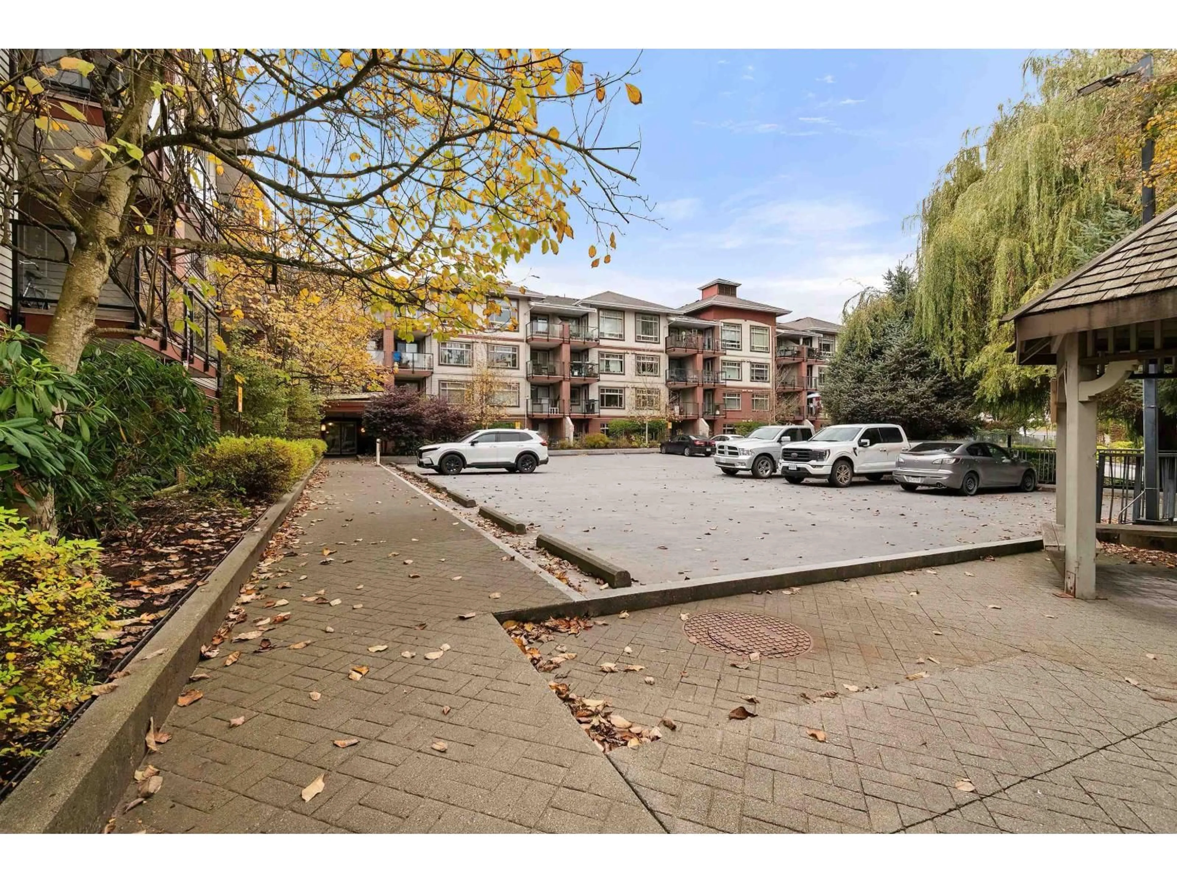 Patio, street for 116 - 2233 MCKENZIE ROAD, Abbotsford British Columbia V2S4A1