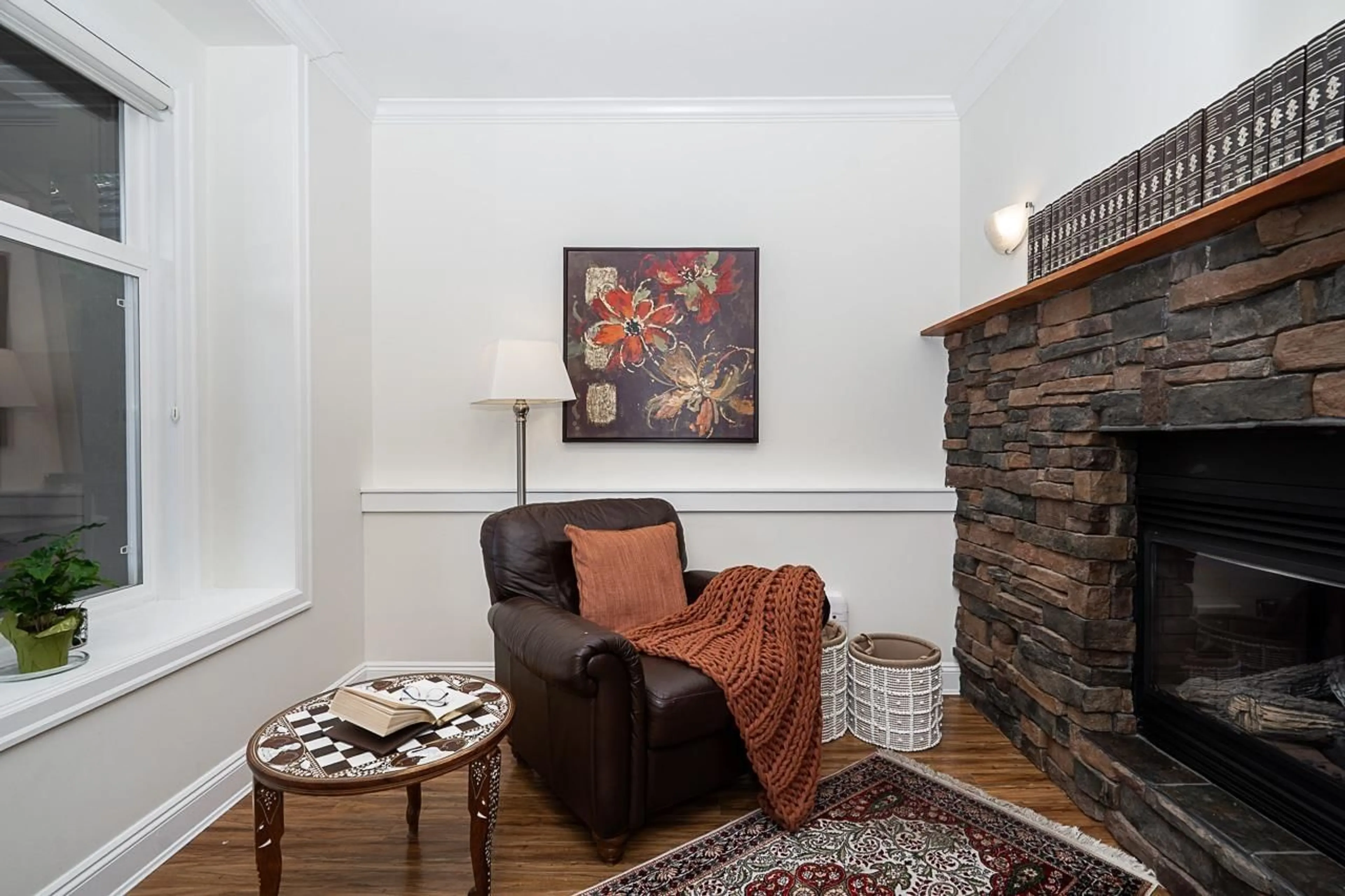 Living room with furniture, unknown for 8348 167A STREET, Surrey British Columbia V4N5E7