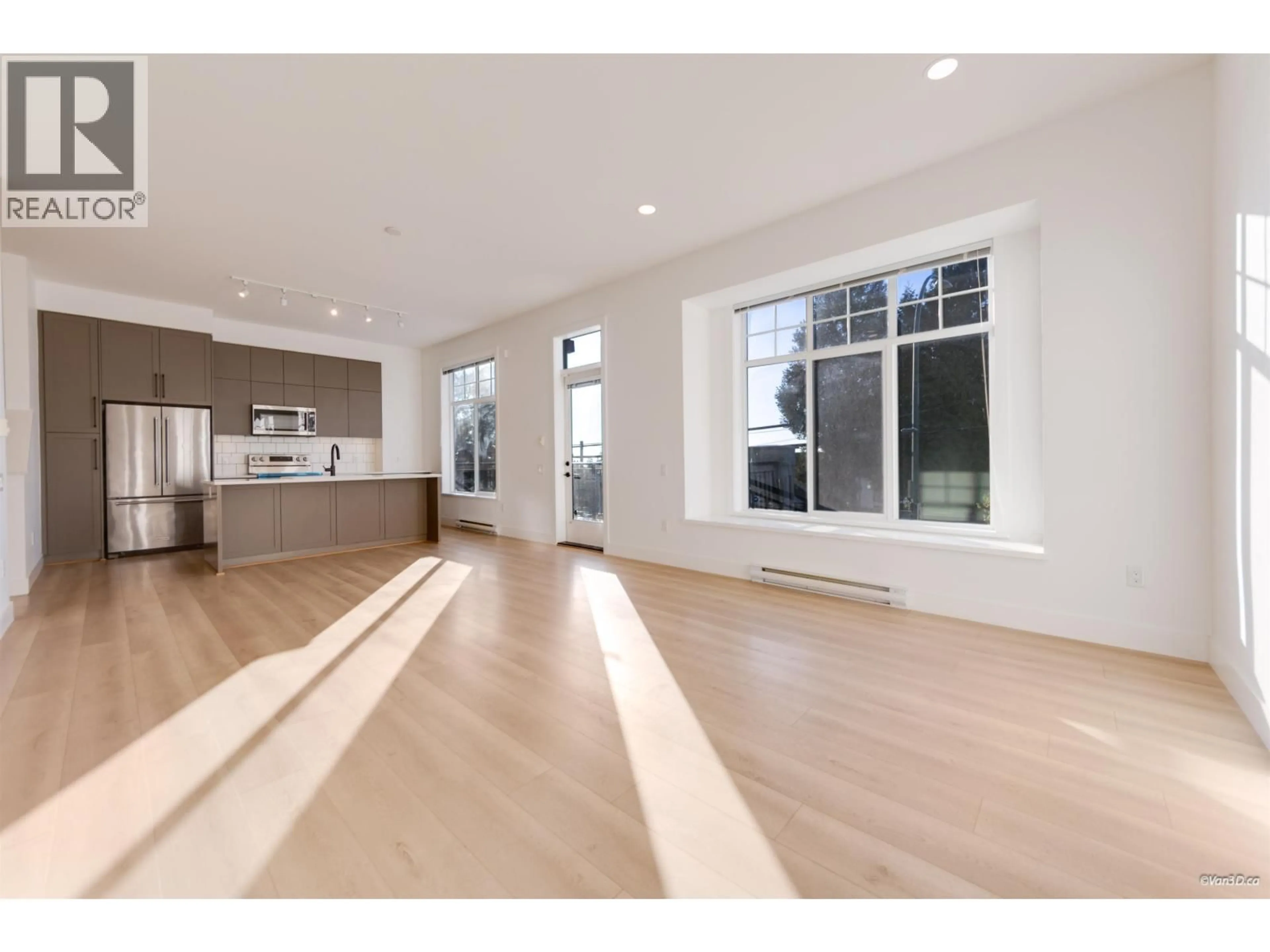 Unknown for 31 - 1221 ROCKLIN STREET, Coquitlam British Columbia V3B0N7