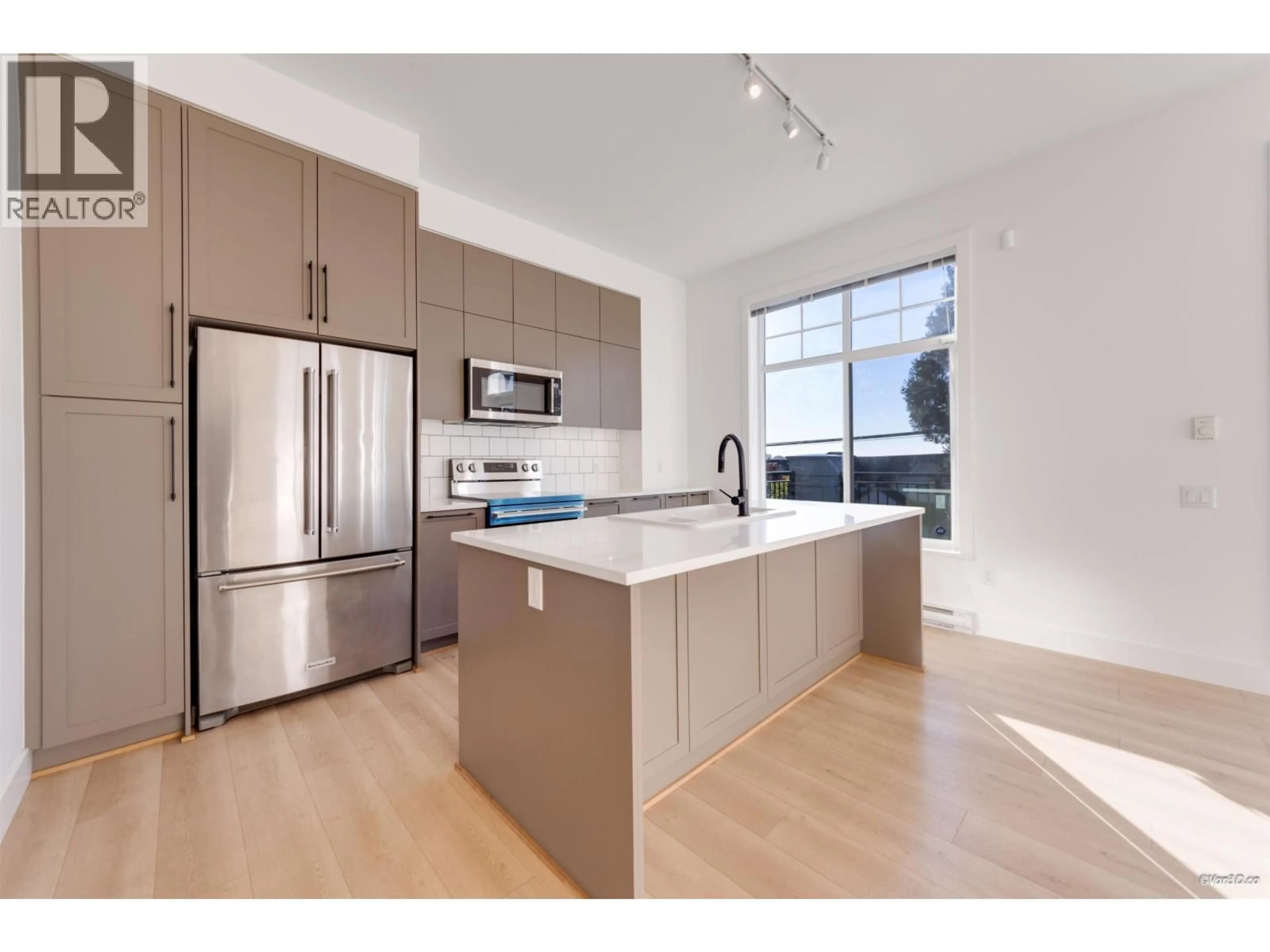 Open concept kitchen, unknown for 31 - 1221 ROCKLIN STREET, Coquitlam British Columbia V3B0N7