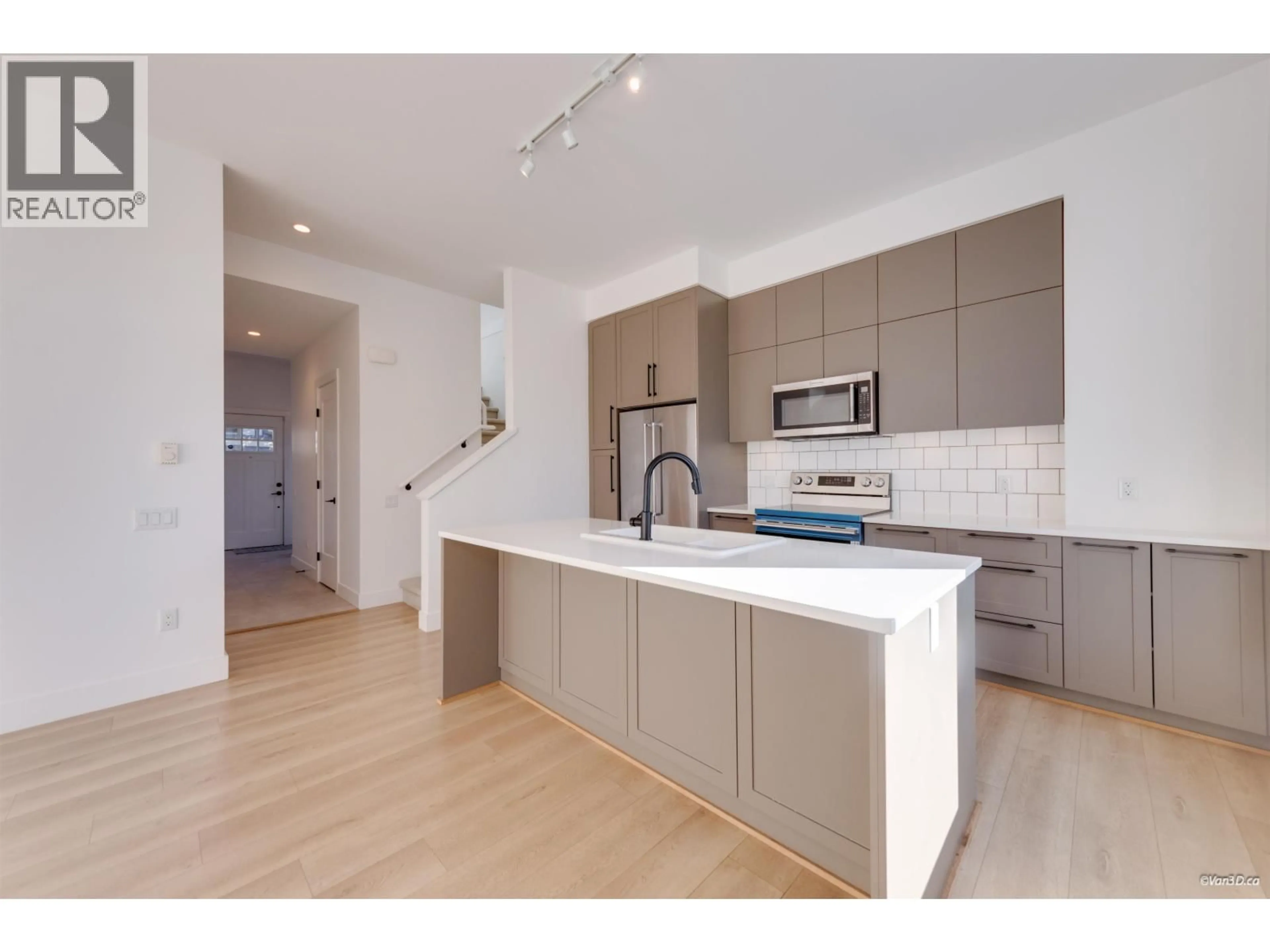Open concept kitchen, unknown for 31 - 1221 ROCKLIN STREET, Coquitlam British Columbia V3B0N7