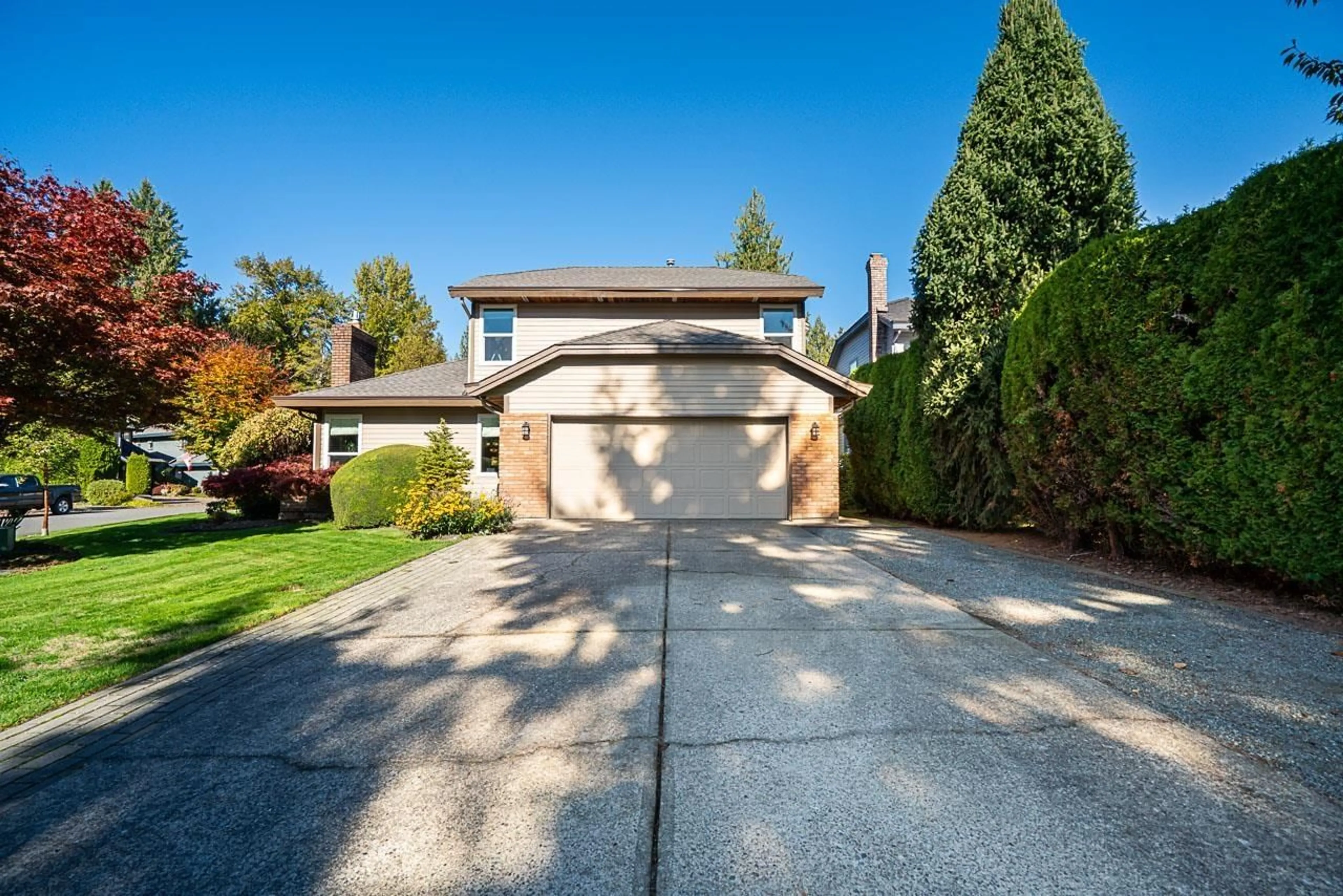 Home with vinyl exterior material, street for 16173 BROOKSIDE GROVE, Surrey British Columbia V4N1S8