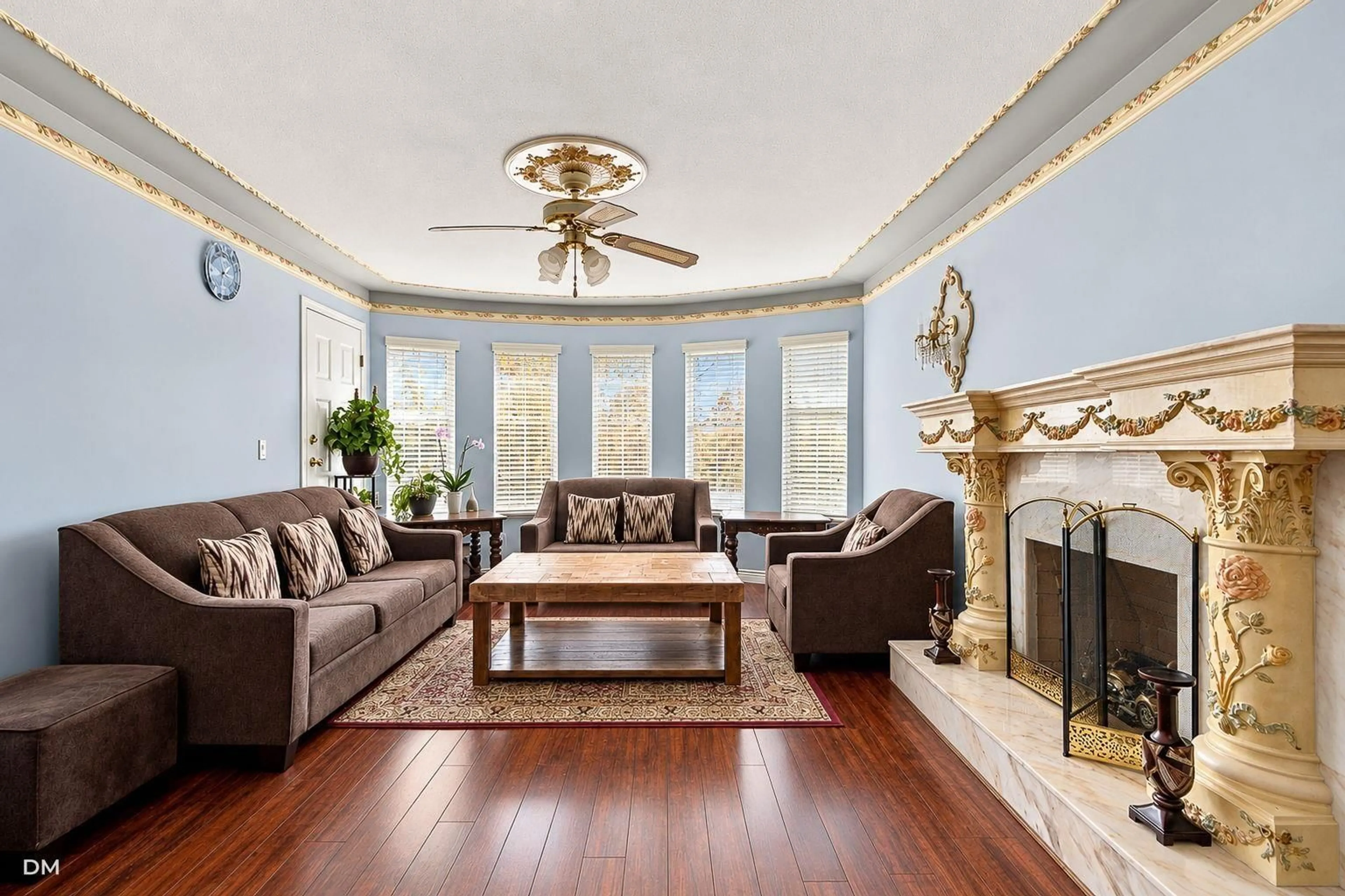Living room with furniture, unknown for 12459 68 AVENUE, Surrey British Columbia V3W2C9