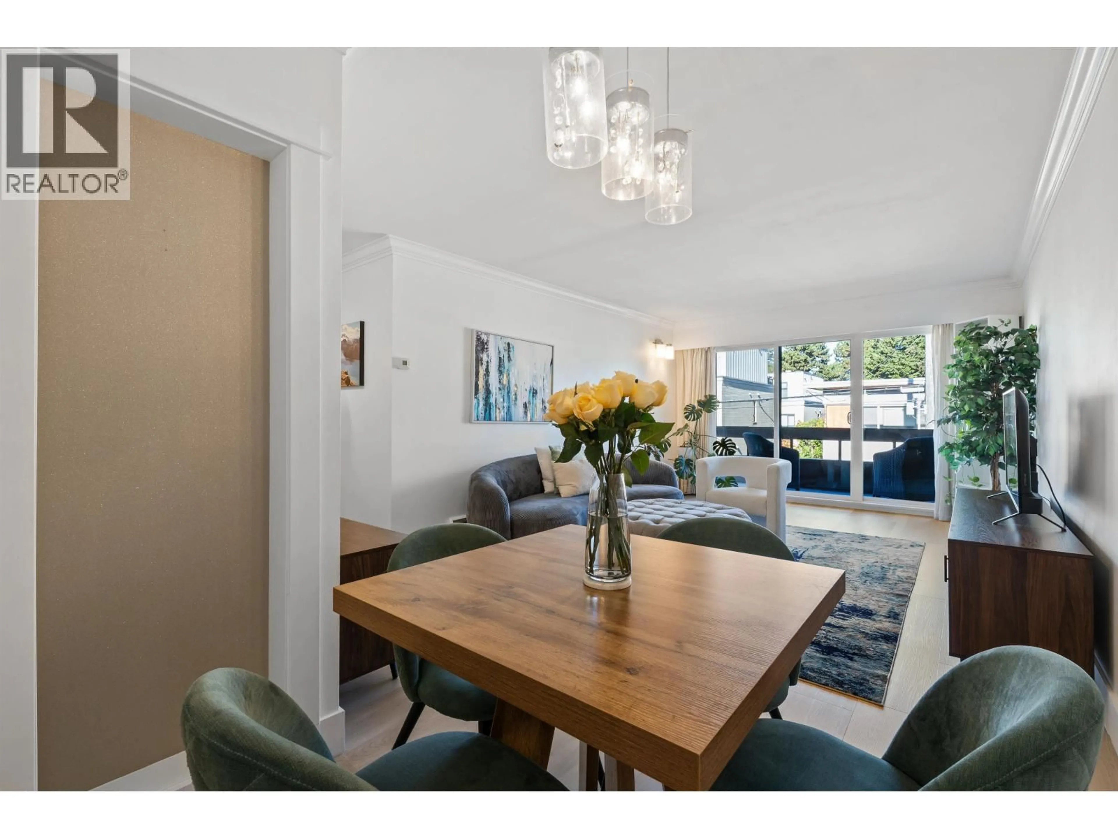 Dining room, wood/laminate floor for 313 - 2025 2ND AVENUE, Vancouver British Columbia V6J1J6