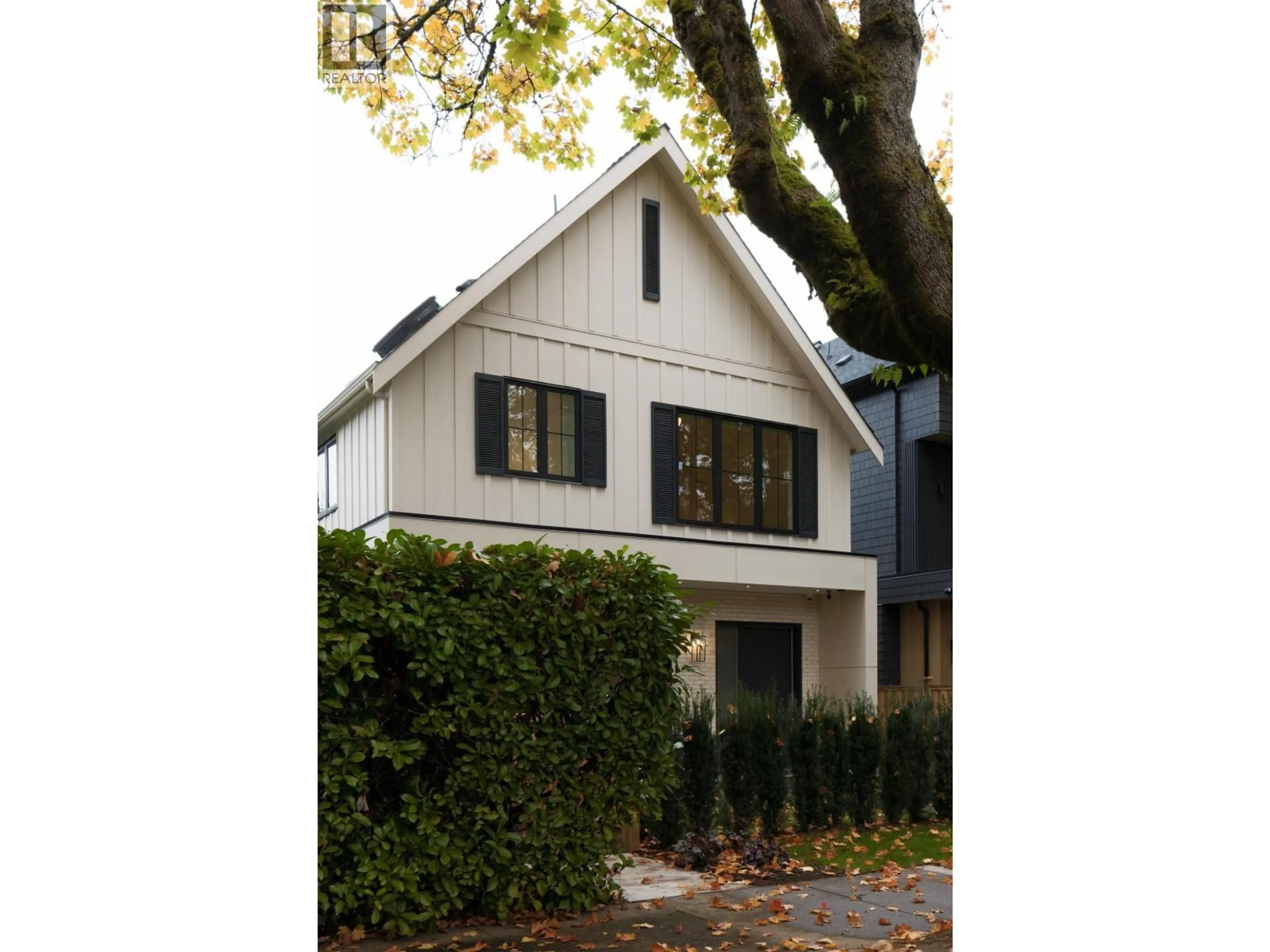 Home with vinyl exterior material, street for 2 - 3351 13TH AVENUE, Vancouver British Columbia V6R2R8