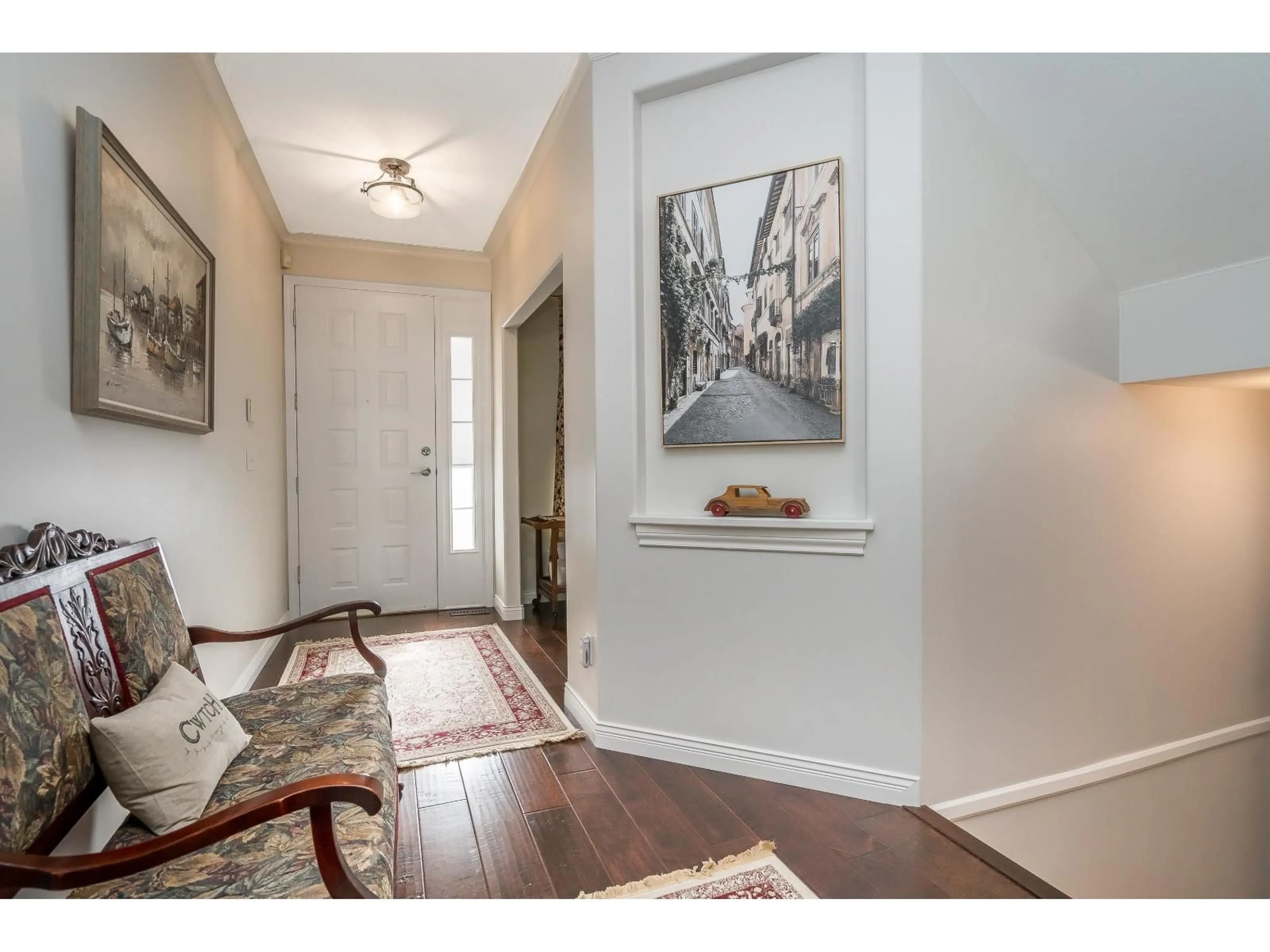 Indoor entryway for 20809 97 AVENUE, Langley British Columbia V1M3Z1