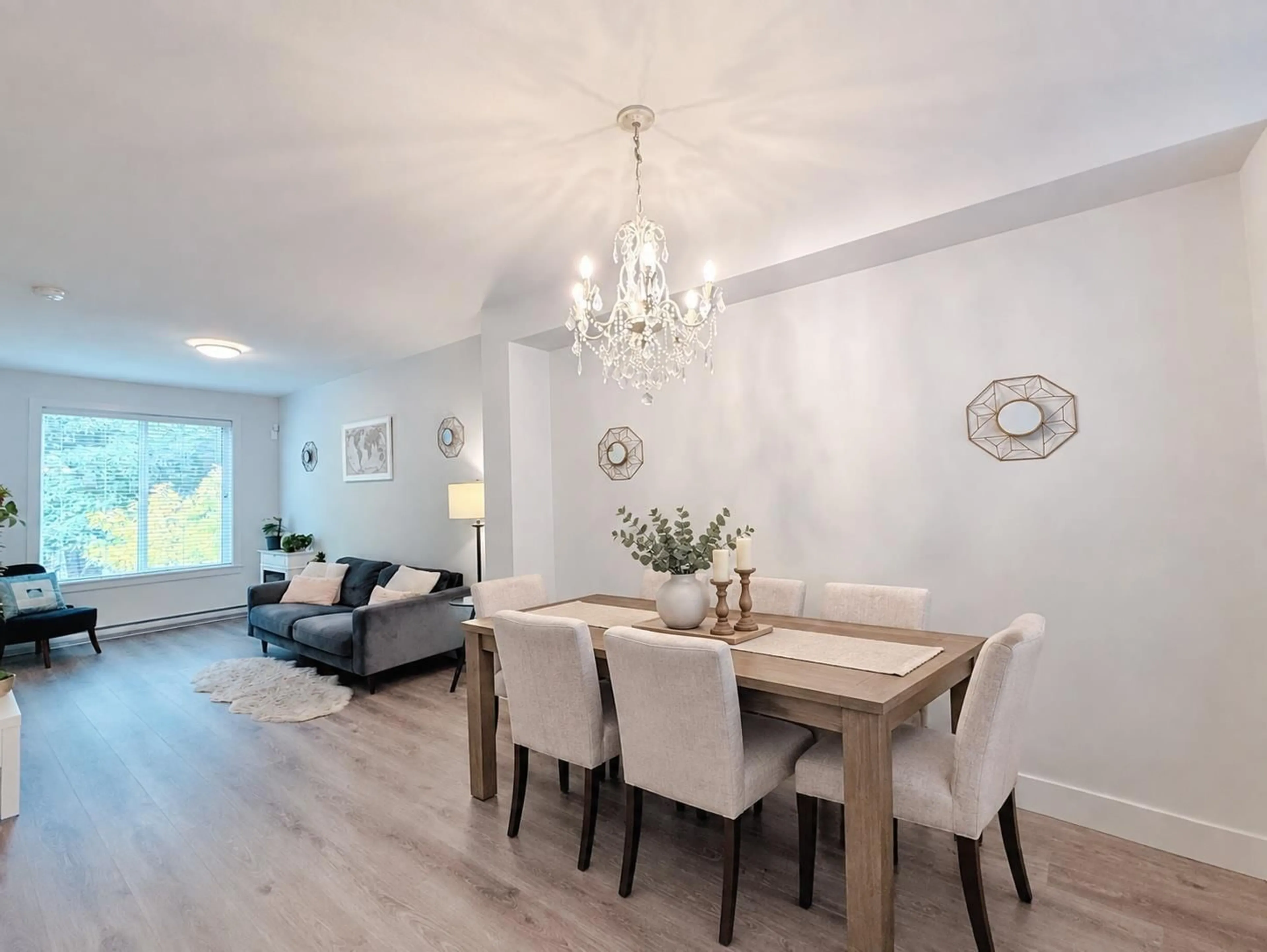 Dining room, wood/laminate floor for 8 - 9718 161A STREET, Surrey British Columbia V4N6S7