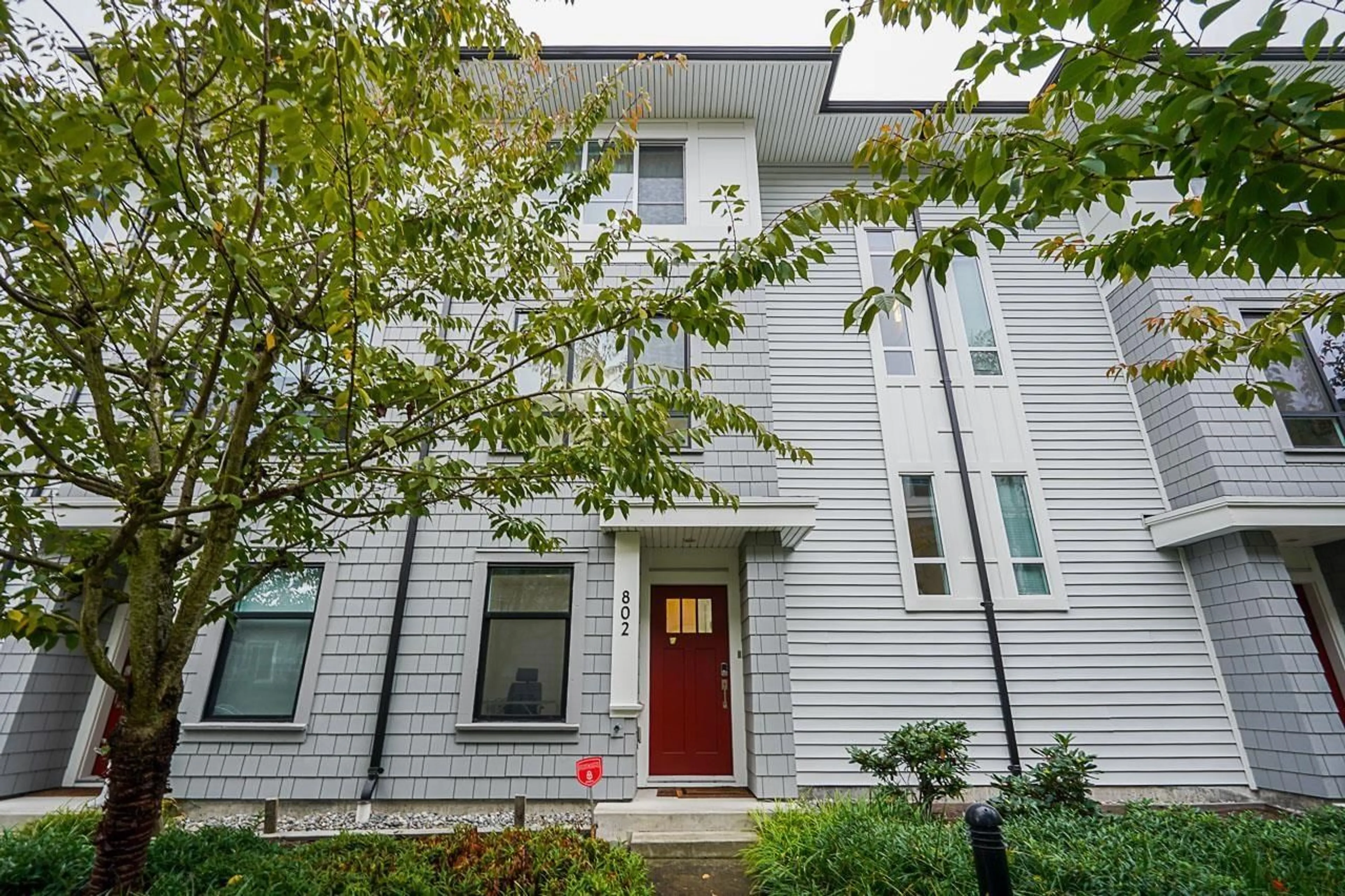 Home with vinyl exterior material, street for 802 - 18505 LAURENSEN PLACE, Surrey British Columbia V4N6R7