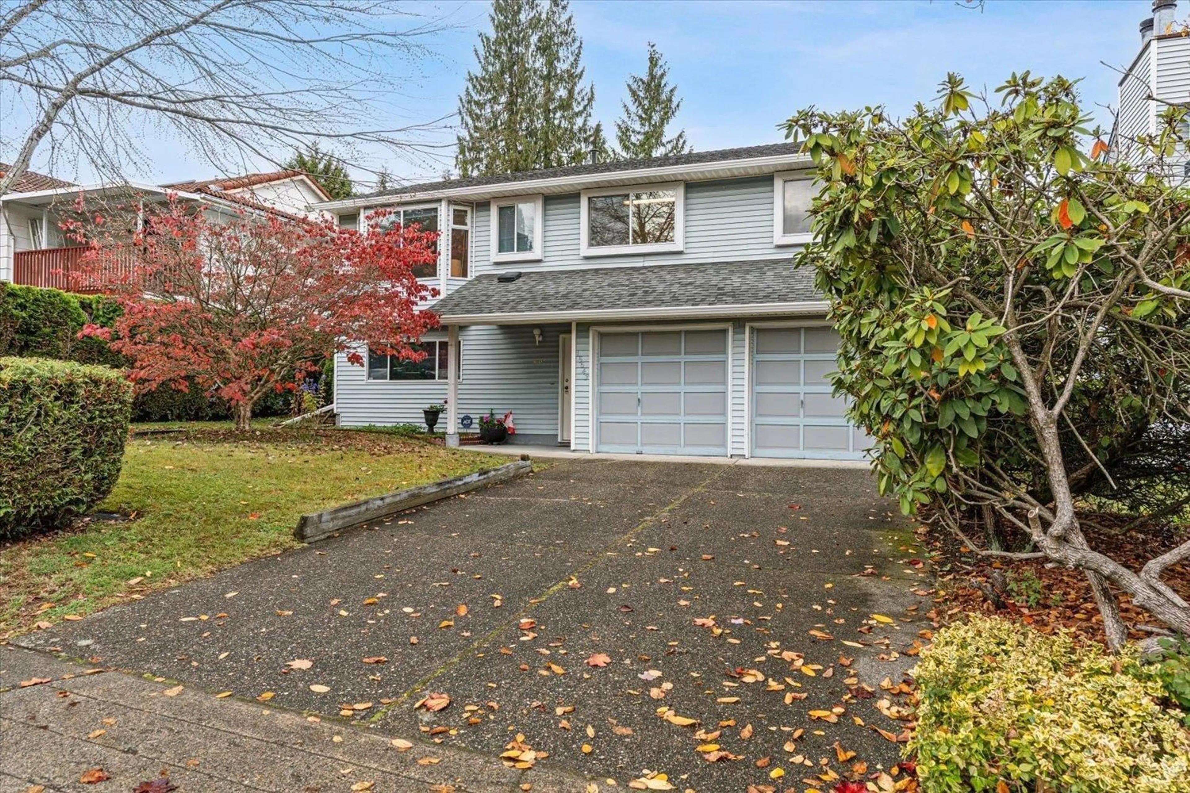 Home with vinyl exterior material, street for 15643 98 AVENUE, Surrey British Columbia V4N2W9