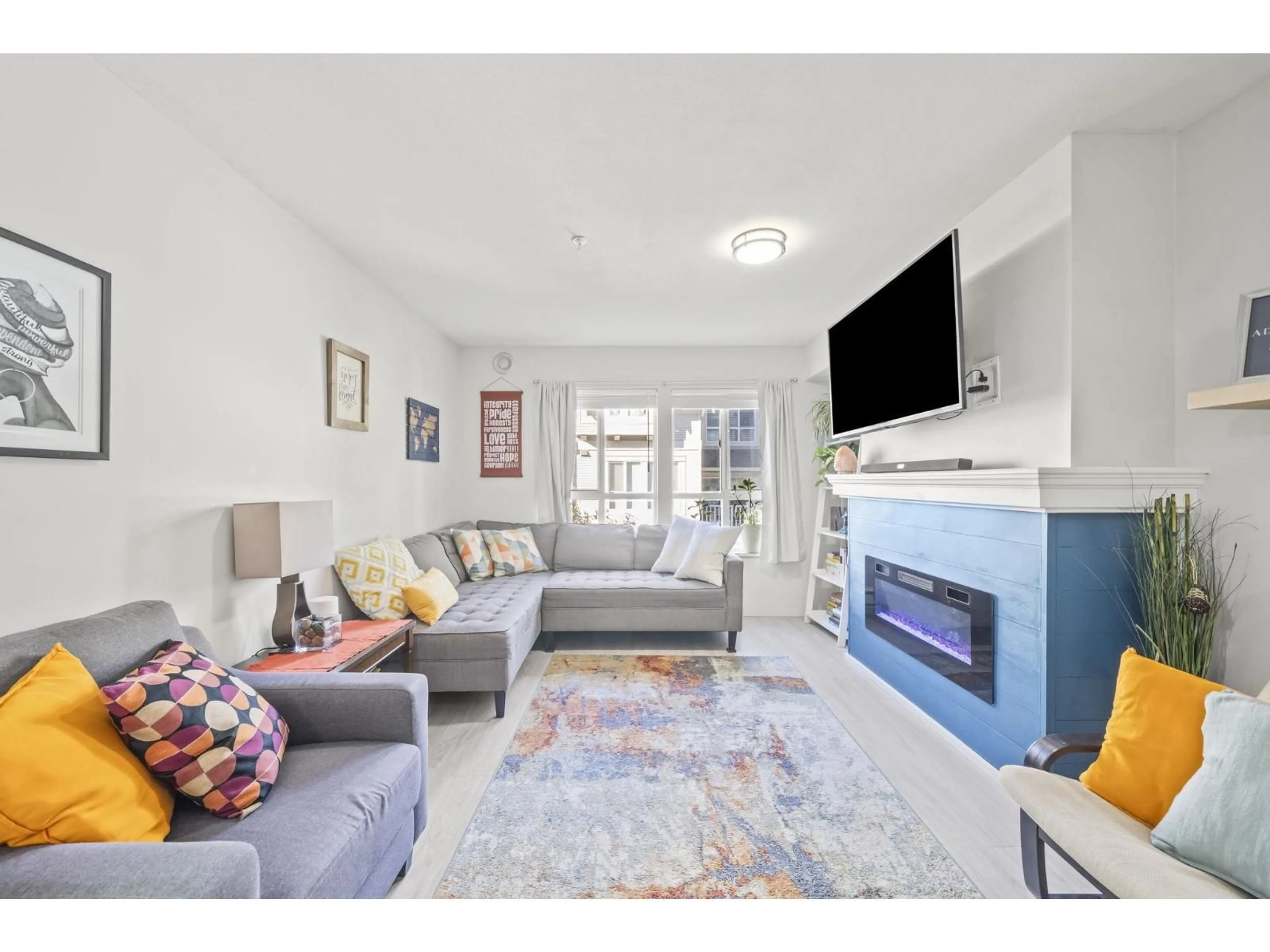 Living room with furniture, unknown for 13 - 8844 208 STREET, Langley British Columbia V1M3X7