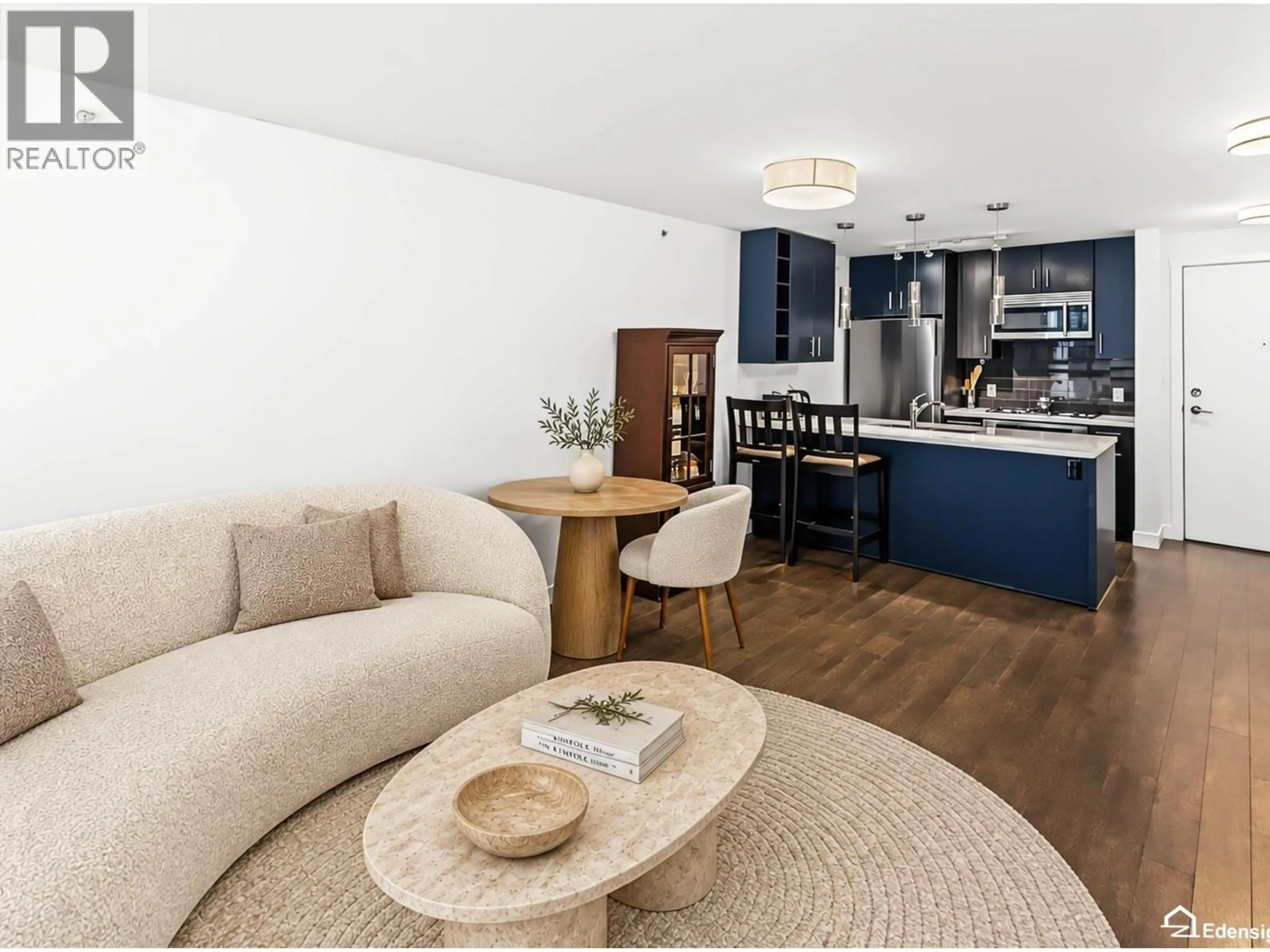 Living room with furniture, wood/laminate floor for 205 - 608 BELMONT STREET, New Westminster British Columbia V3M0G8