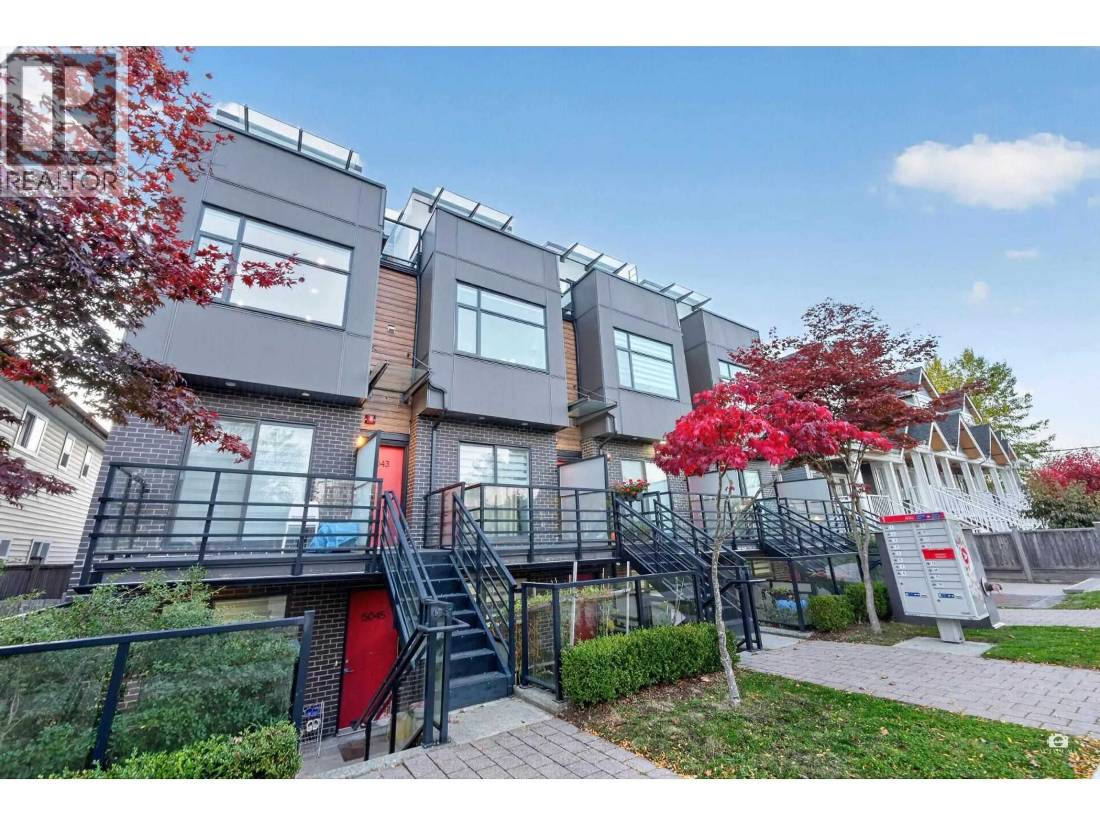 Unknown for 5043 CHAMBERS STREET, Vancouver British Columbia V5R3L8